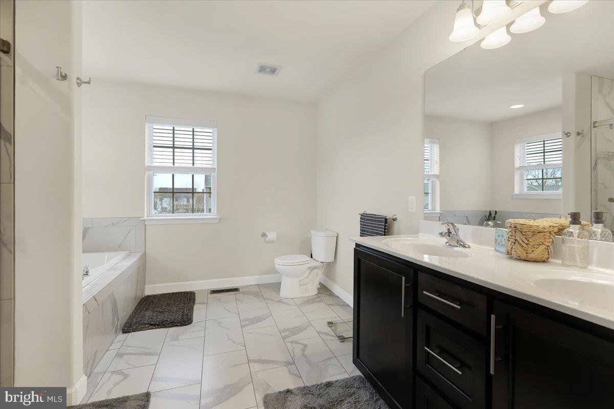 MELROSE PLACE - Residential