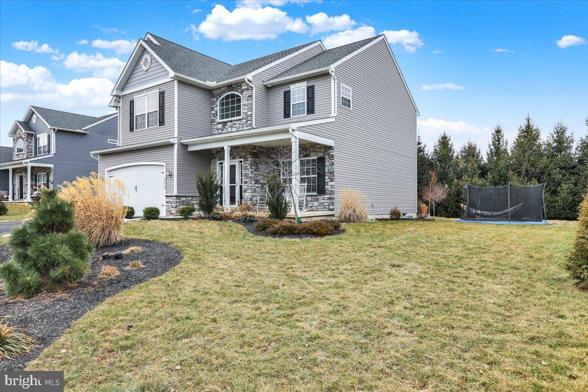 MELROSE PLACE - Residential