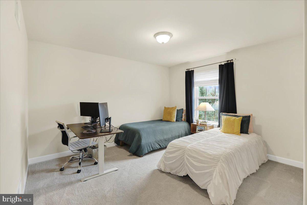 MELROSE PLACE - Residential