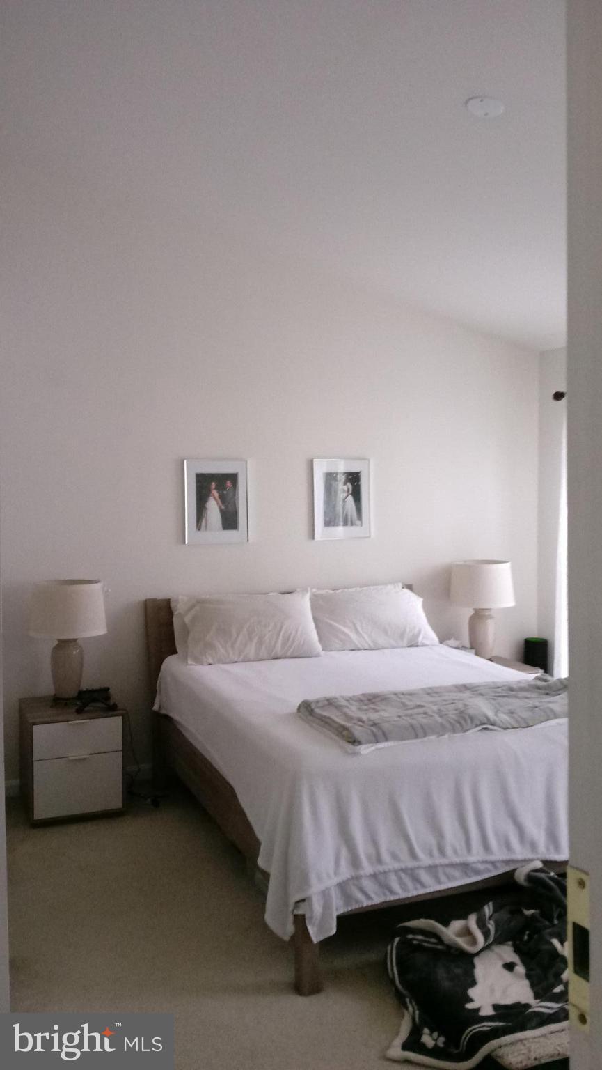 FAIR LAKES - Residential Lease