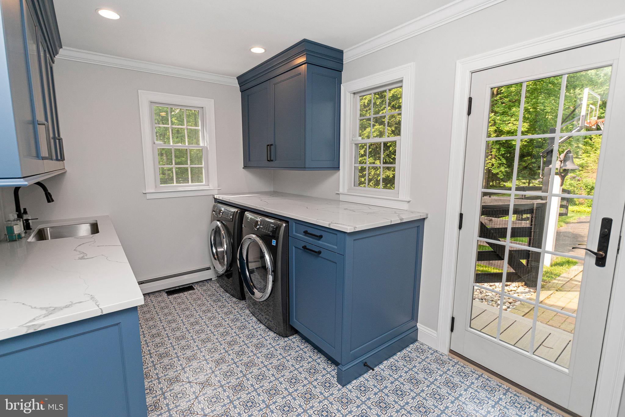 LONG LANE FARMS - Residential