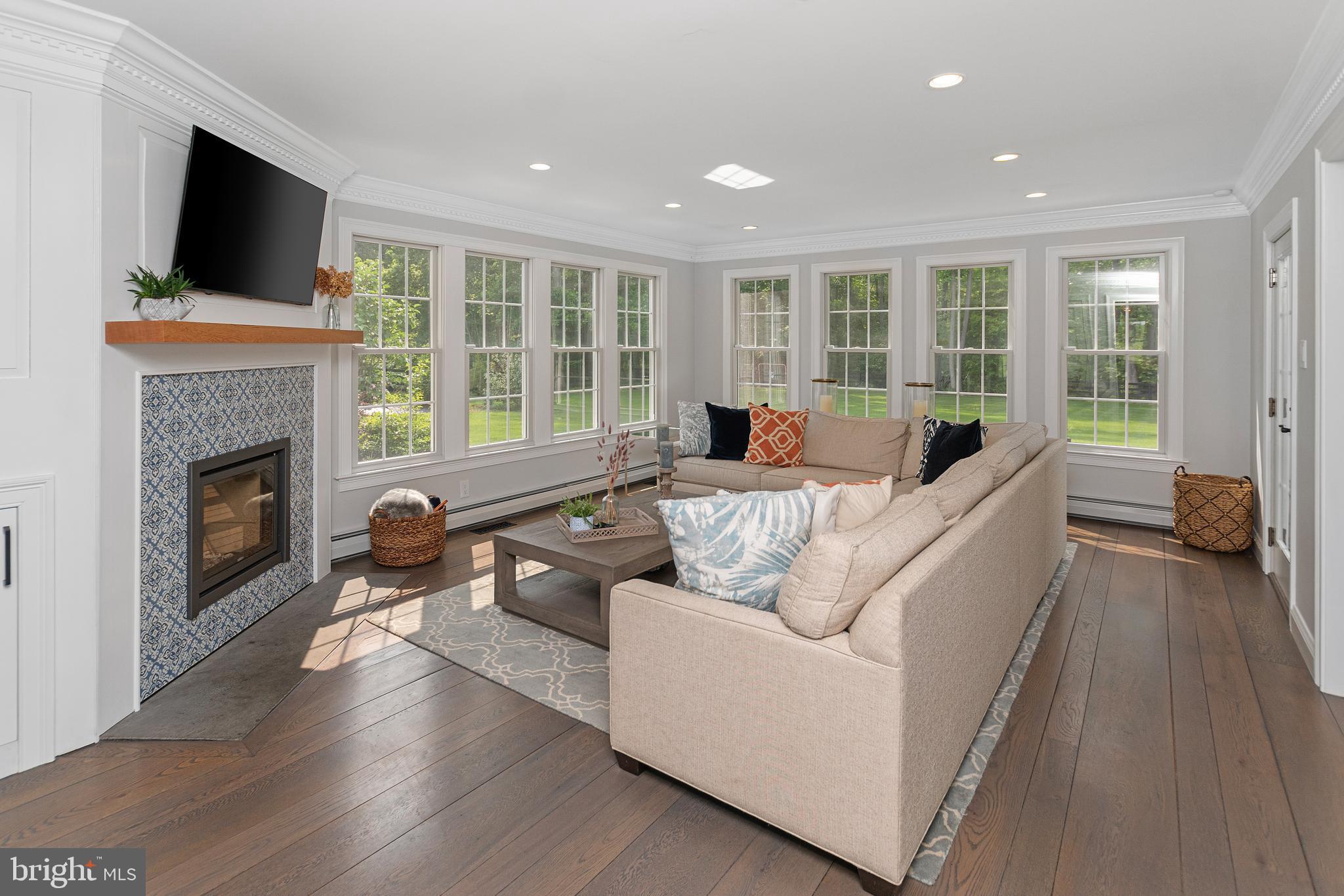 LONG LANE FARMS - Residential