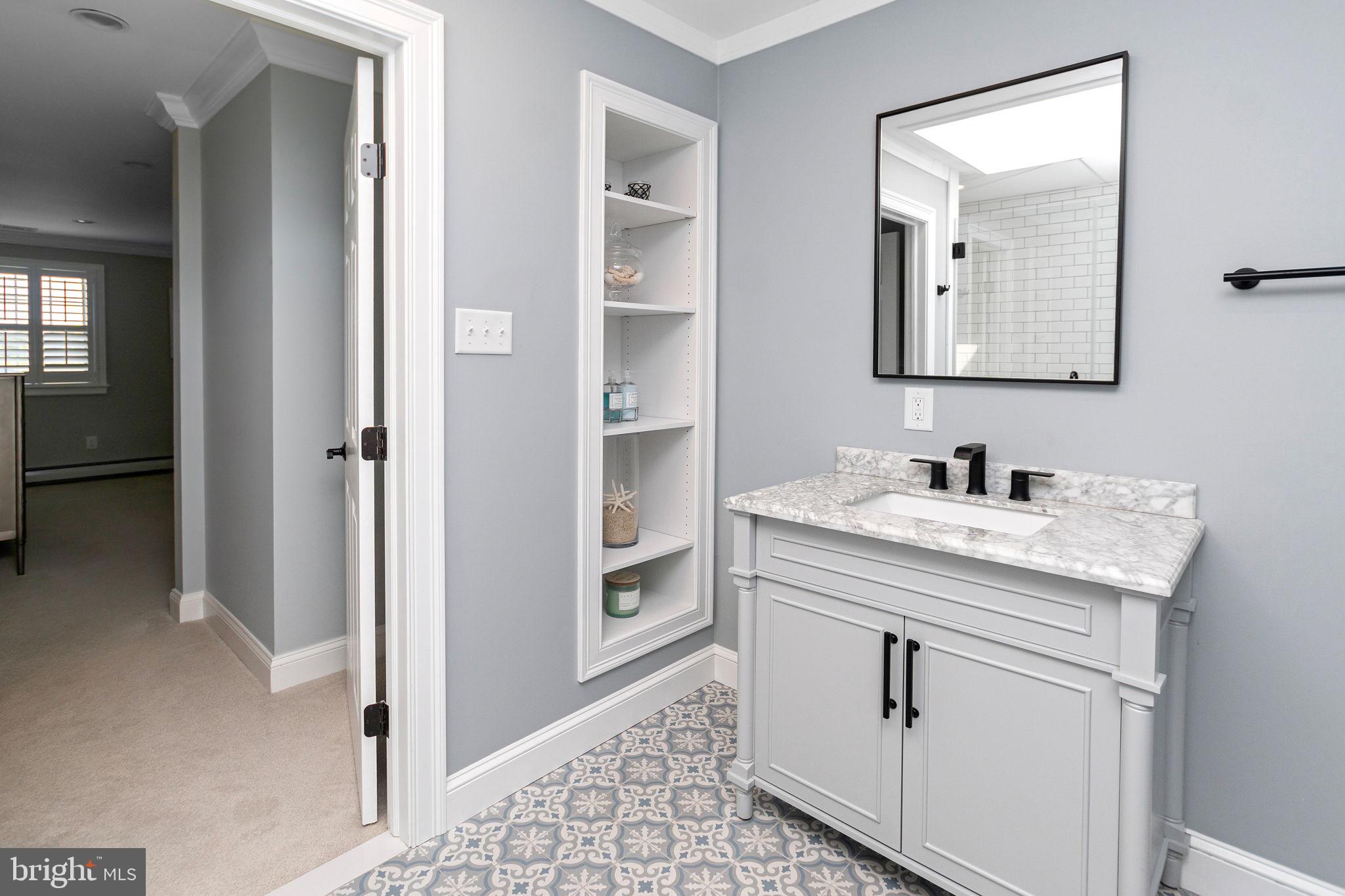 LONG LANE FARMS - Residential