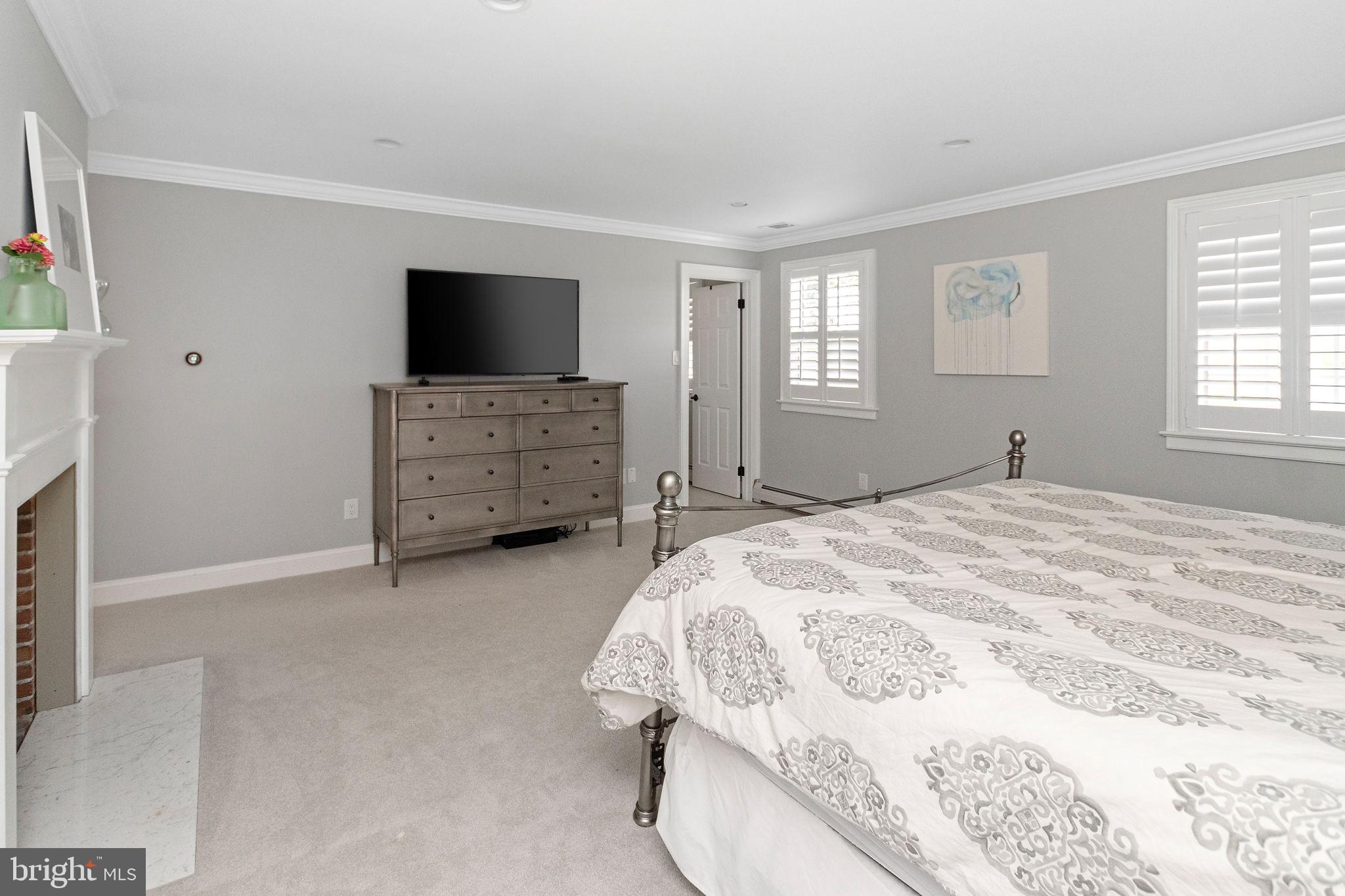 LONG LANE FARMS - Residential