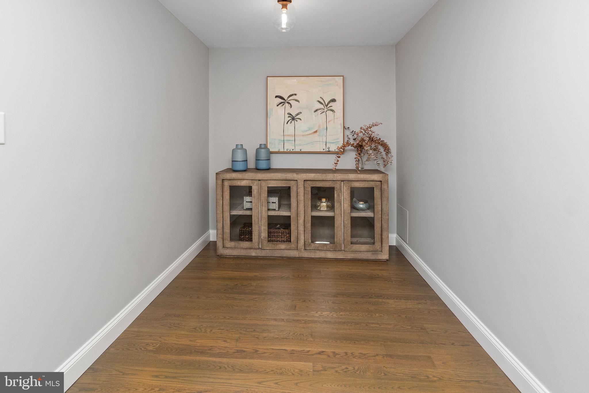 LONG LANE FARMS - Residential