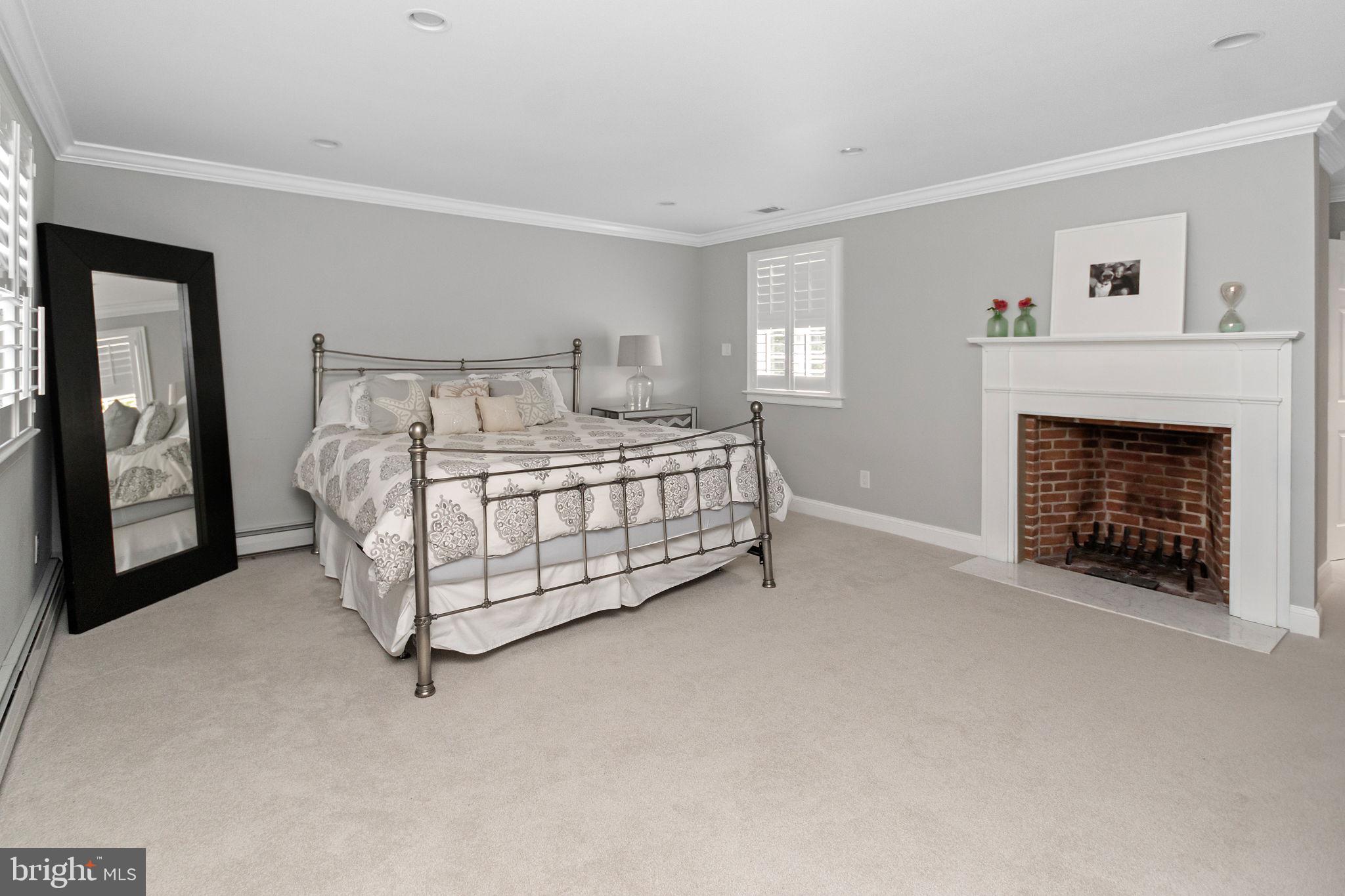 LONG LANE FARMS - Residential