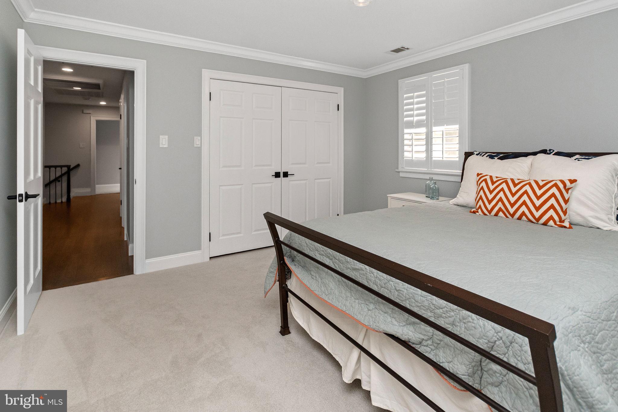 LONG LANE FARMS - Residential