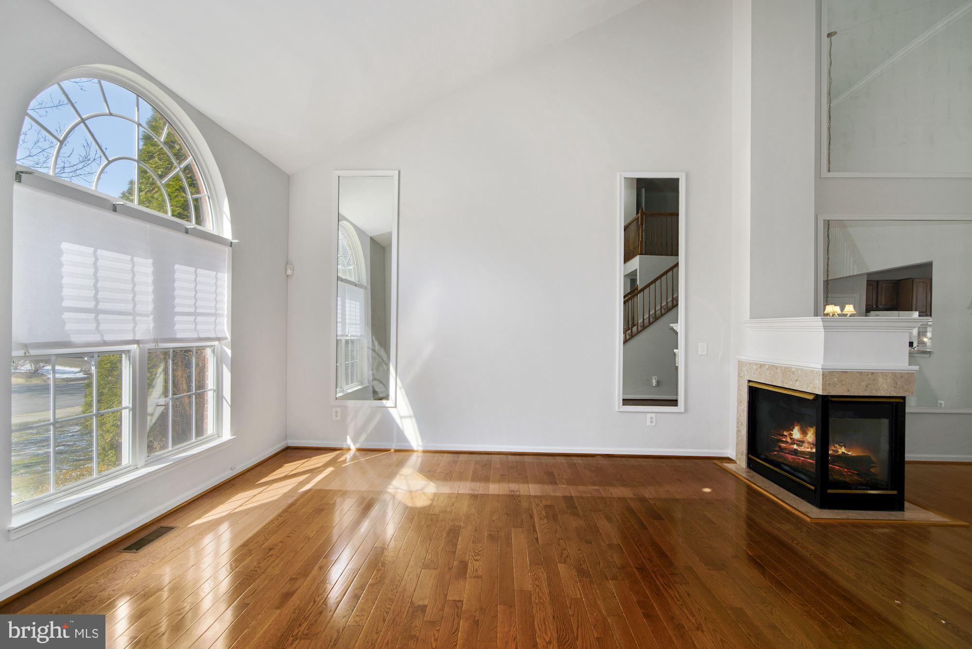 VILLAS AT THE RIDGES - Residential Lease