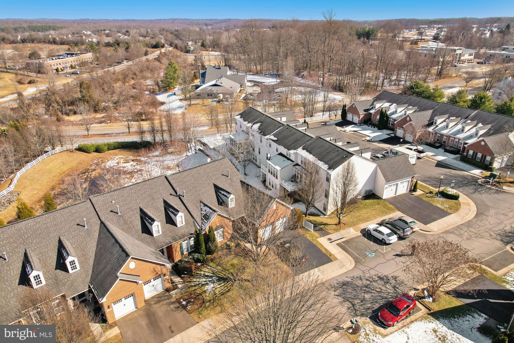 VILLAS AT THE RIDGES - Residential Lease