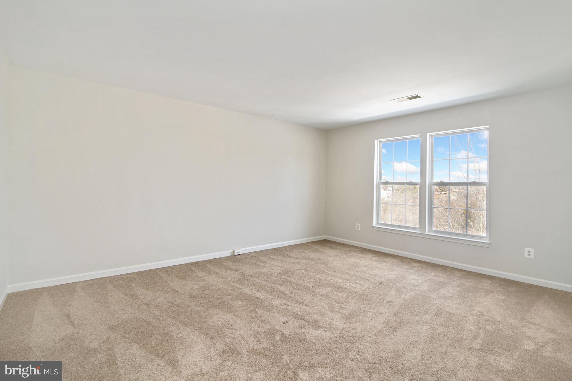 VILLAS AT THE RIDGES - Residential Lease