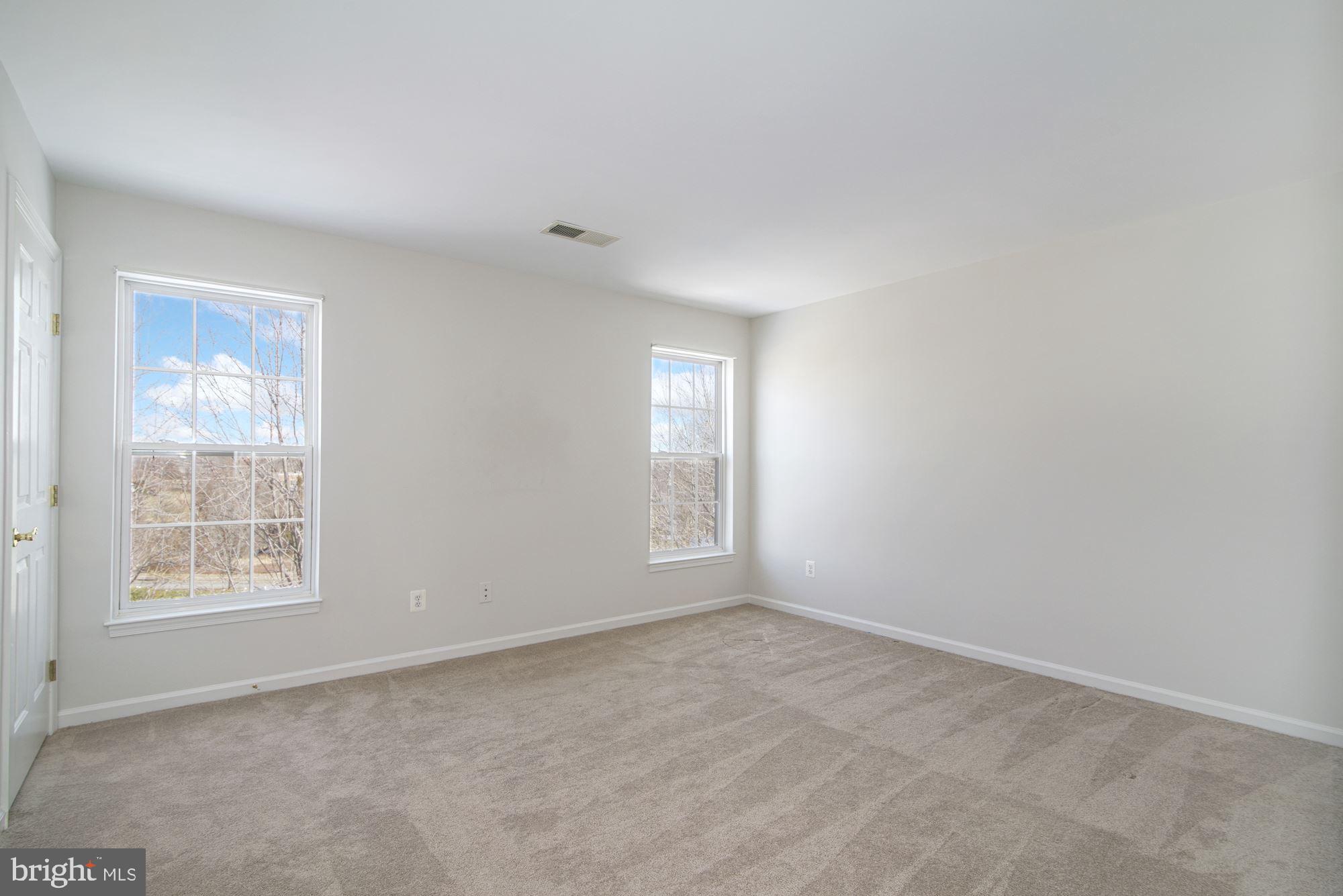 VILLAS AT THE RIDGES - Residential Lease