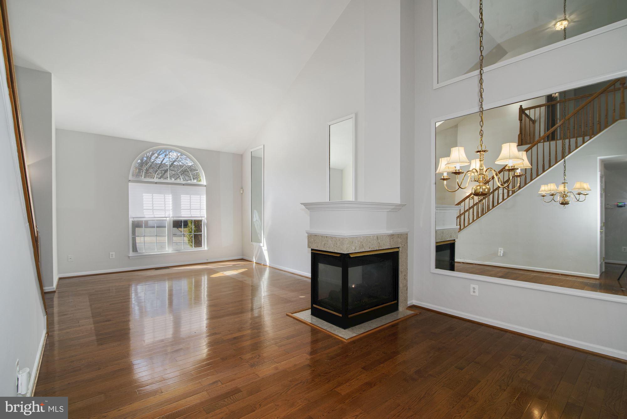 VILLAS AT THE RIDGES - Residential Lease