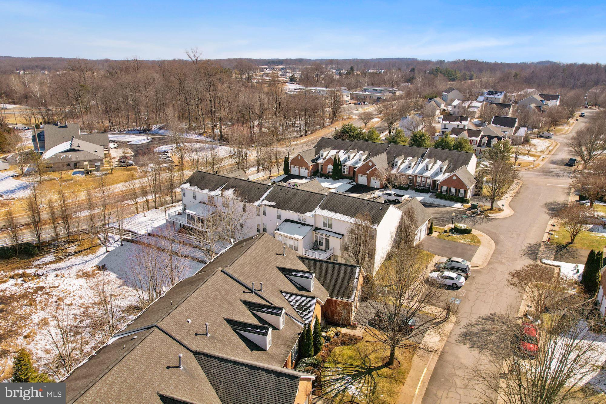 VILLAS AT THE RIDGES - Residential Lease