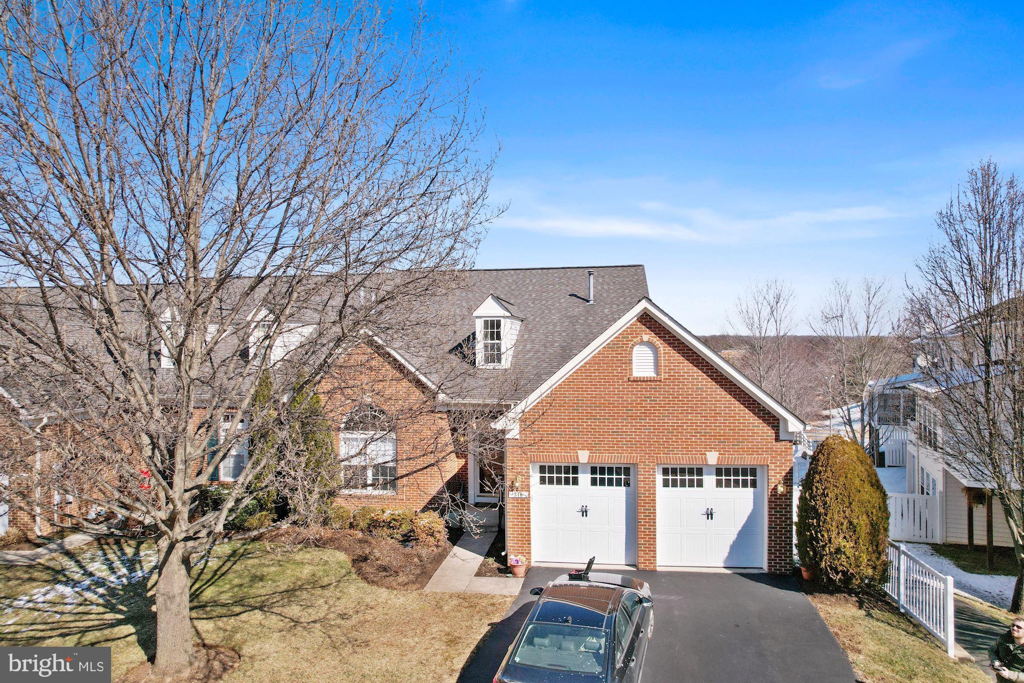 VILLAS AT THE RIDGES - Residential Lease