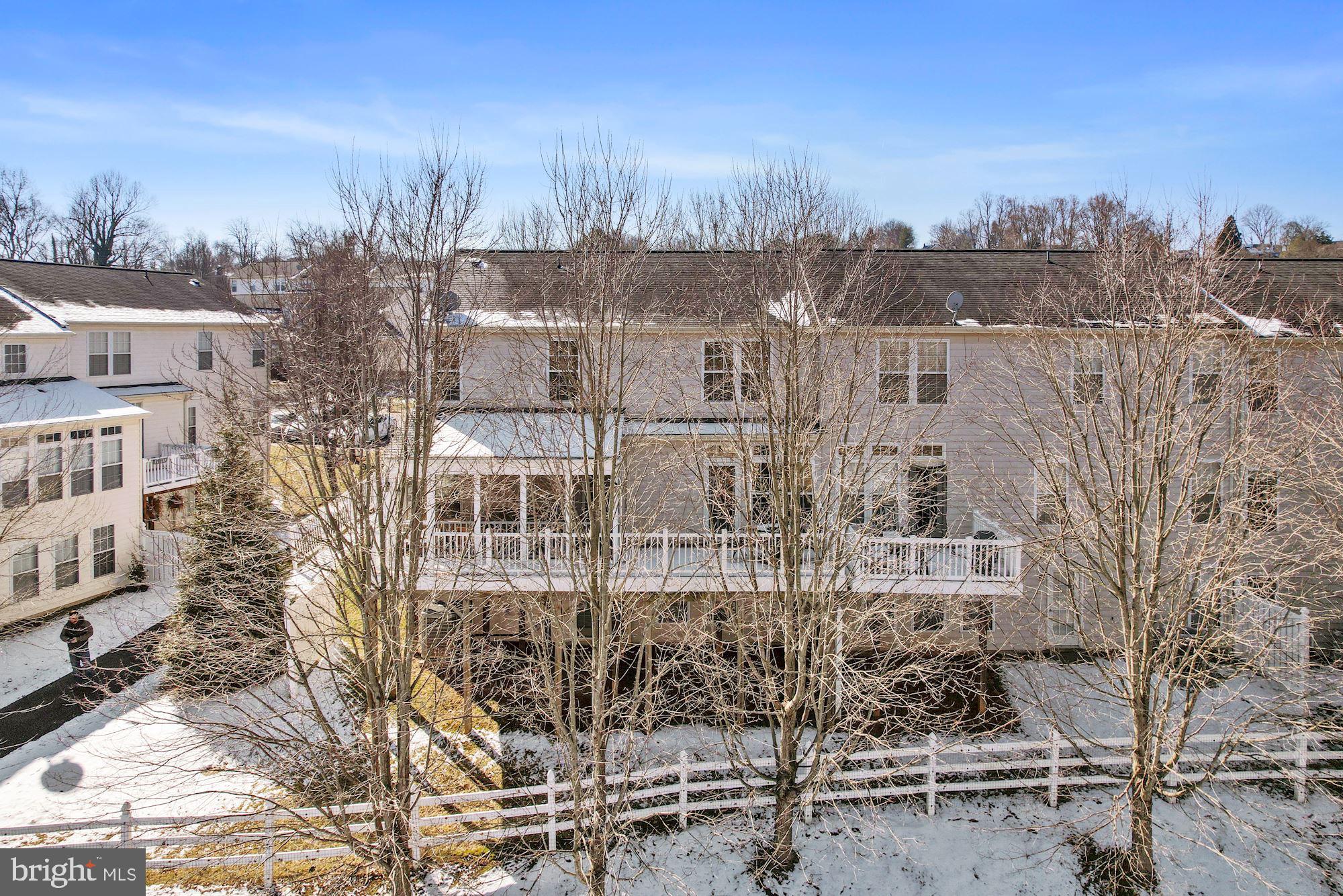 VILLAS AT THE RIDGES - Residential Lease