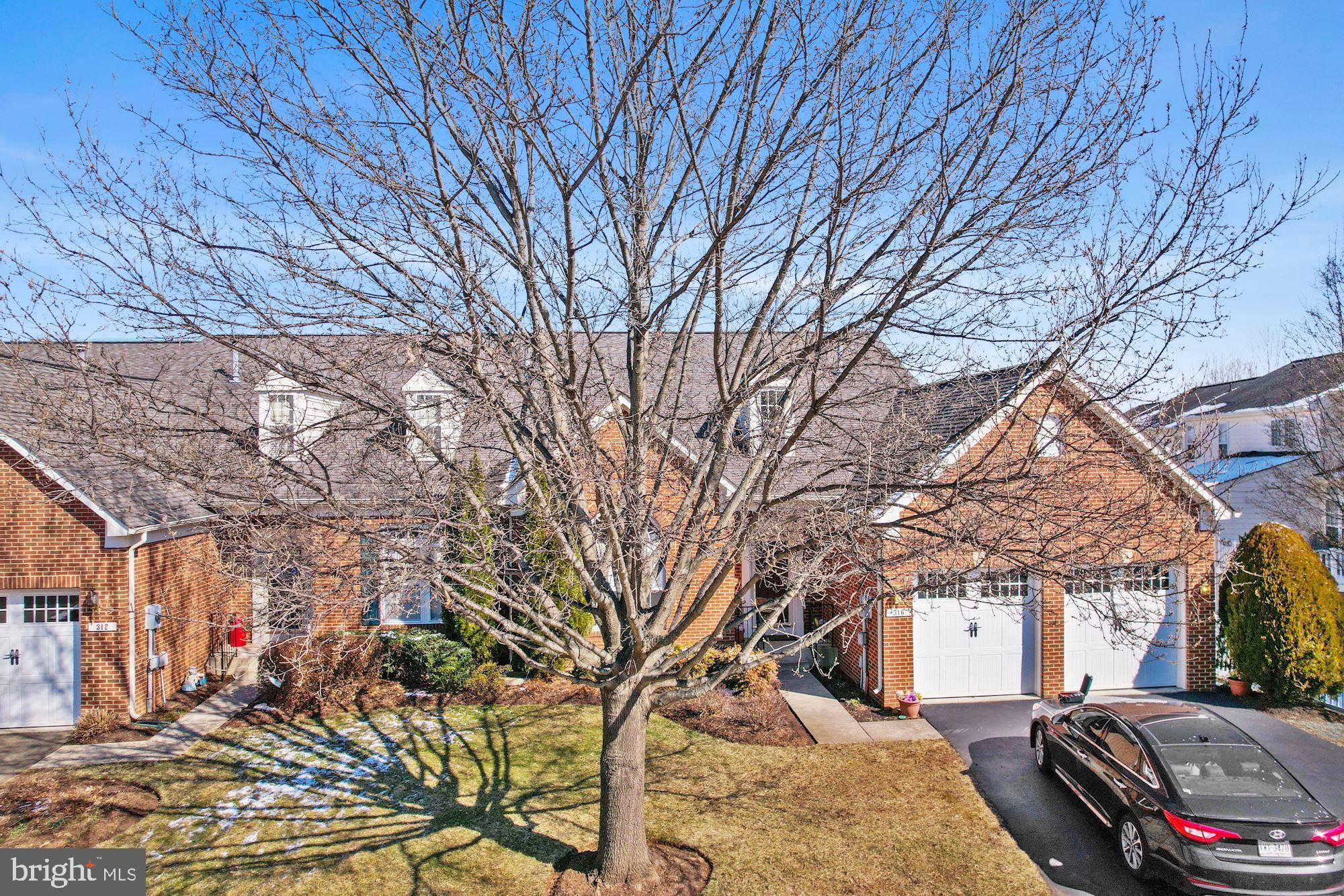 VILLAS AT THE RIDGES - Residential Lease