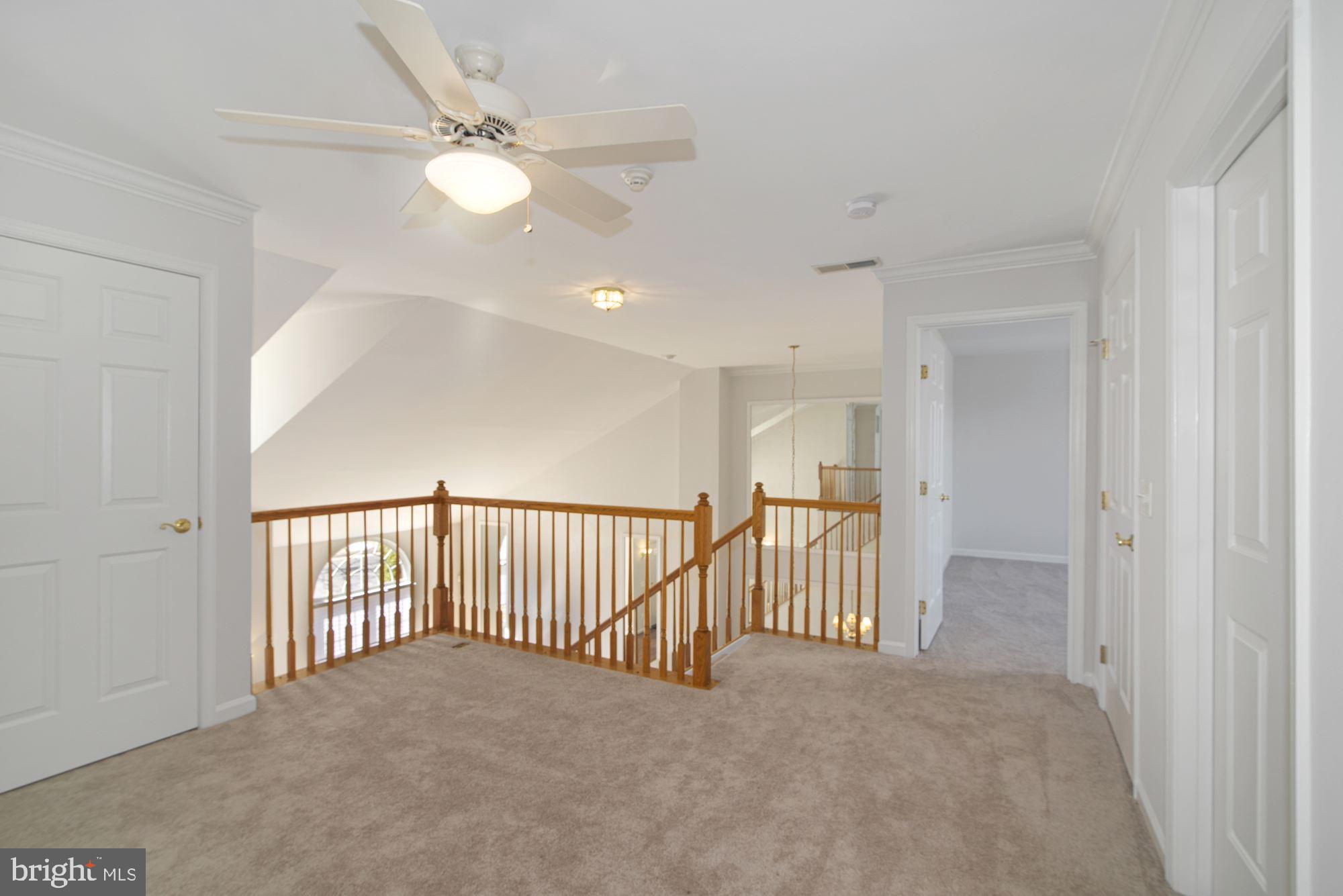 VILLAS AT THE RIDGES - Residential Lease