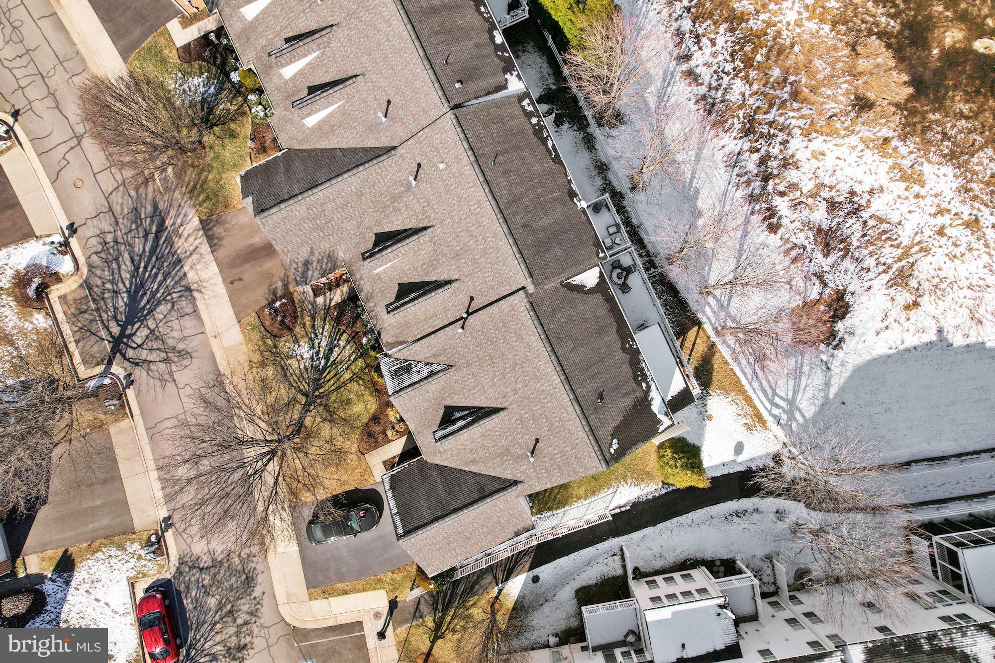 VILLAS AT THE RIDGES - Residential Lease