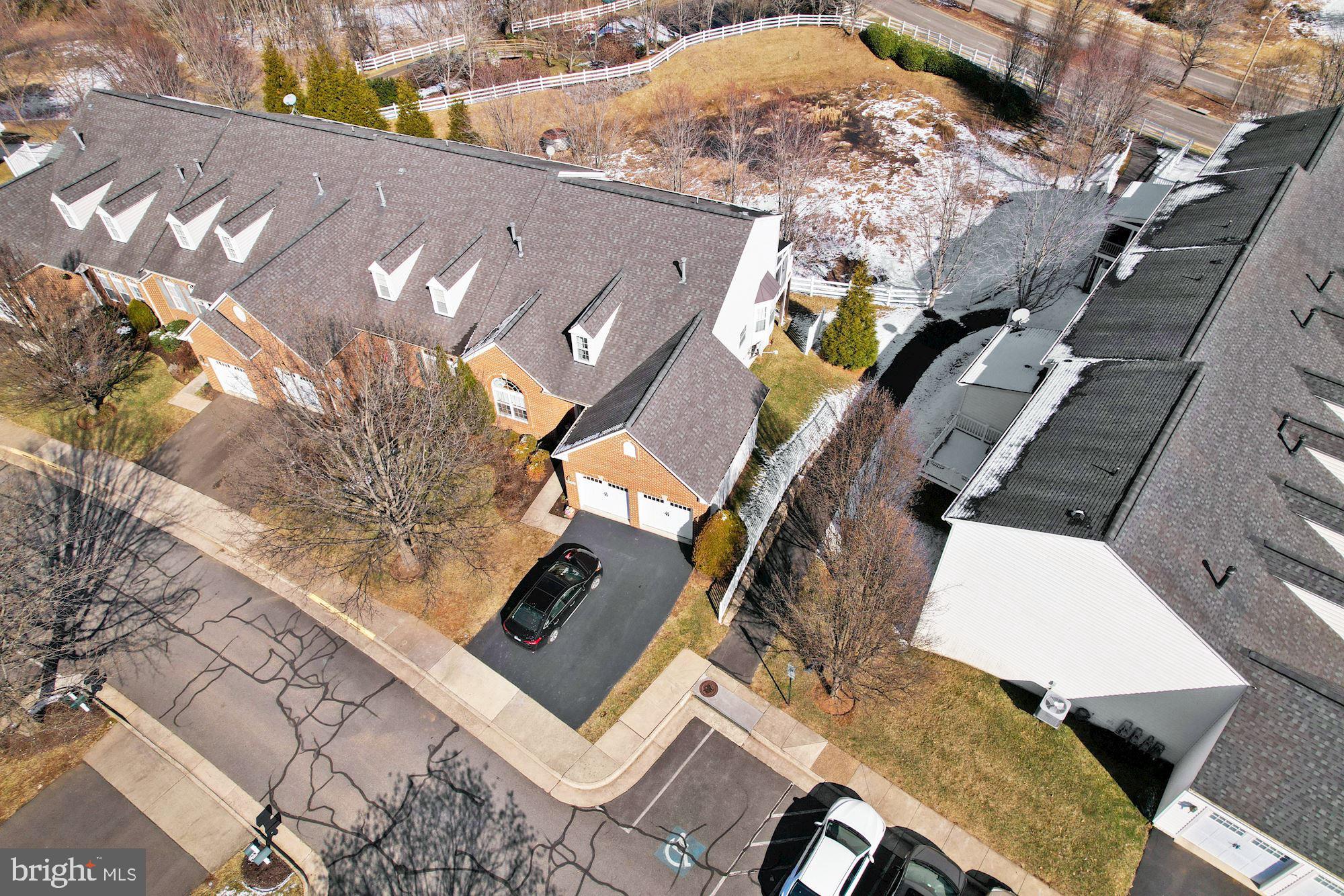 VILLAS AT THE RIDGES - Residential Lease