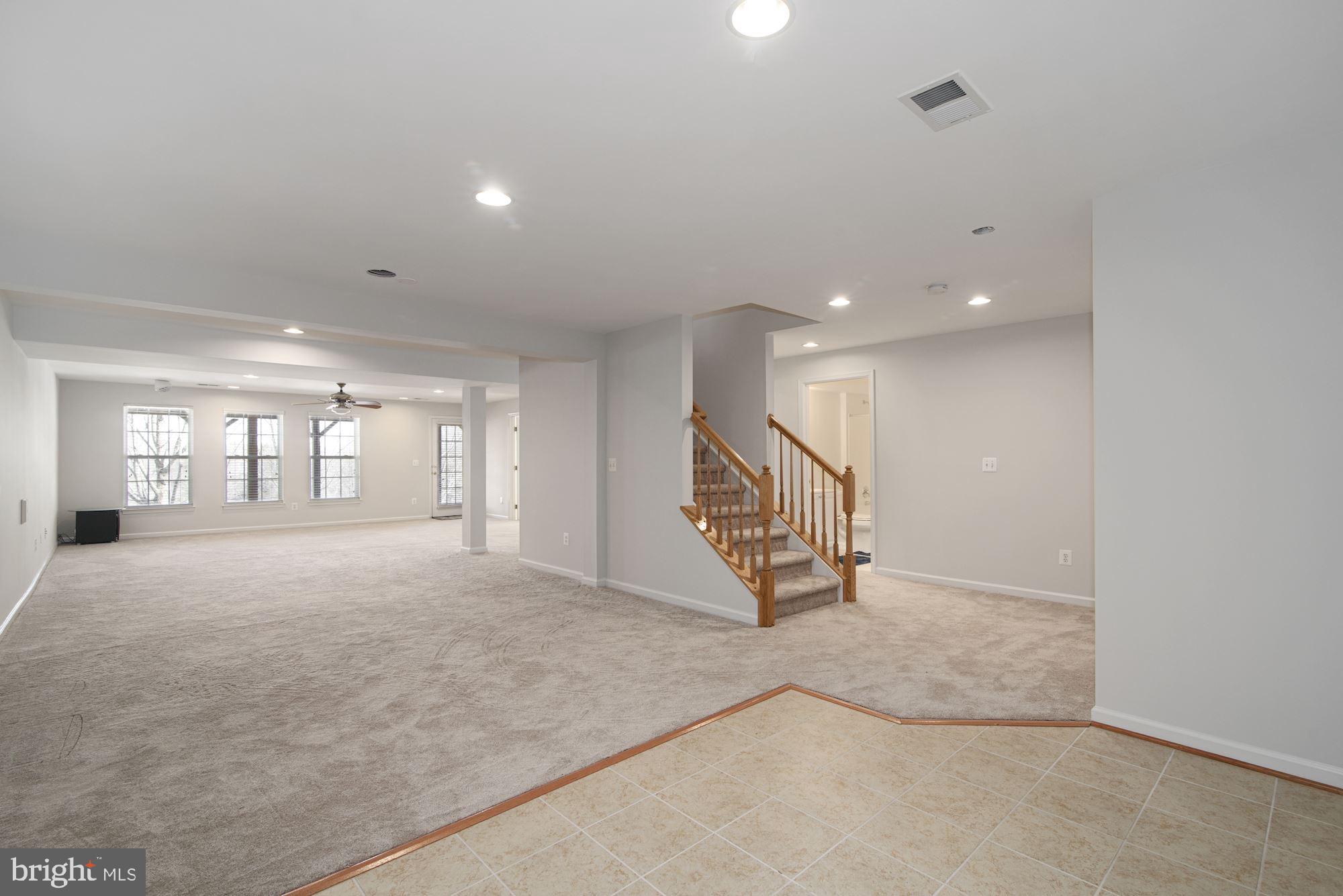 VILLAS AT THE RIDGES - Residential Lease