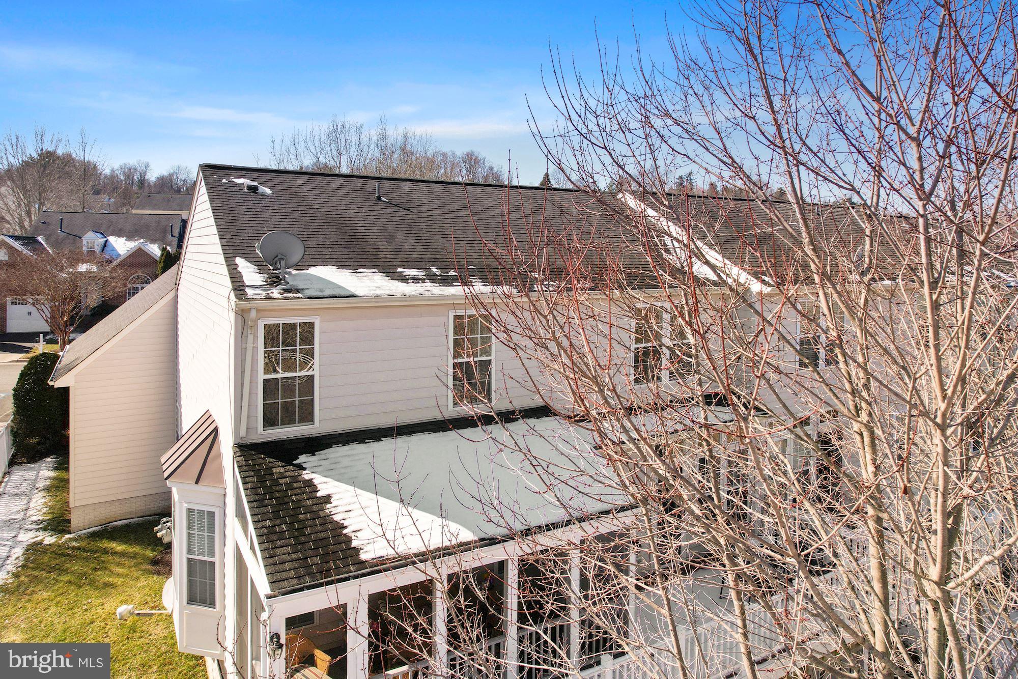 VILLAS AT THE RIDGES - Residential Lease