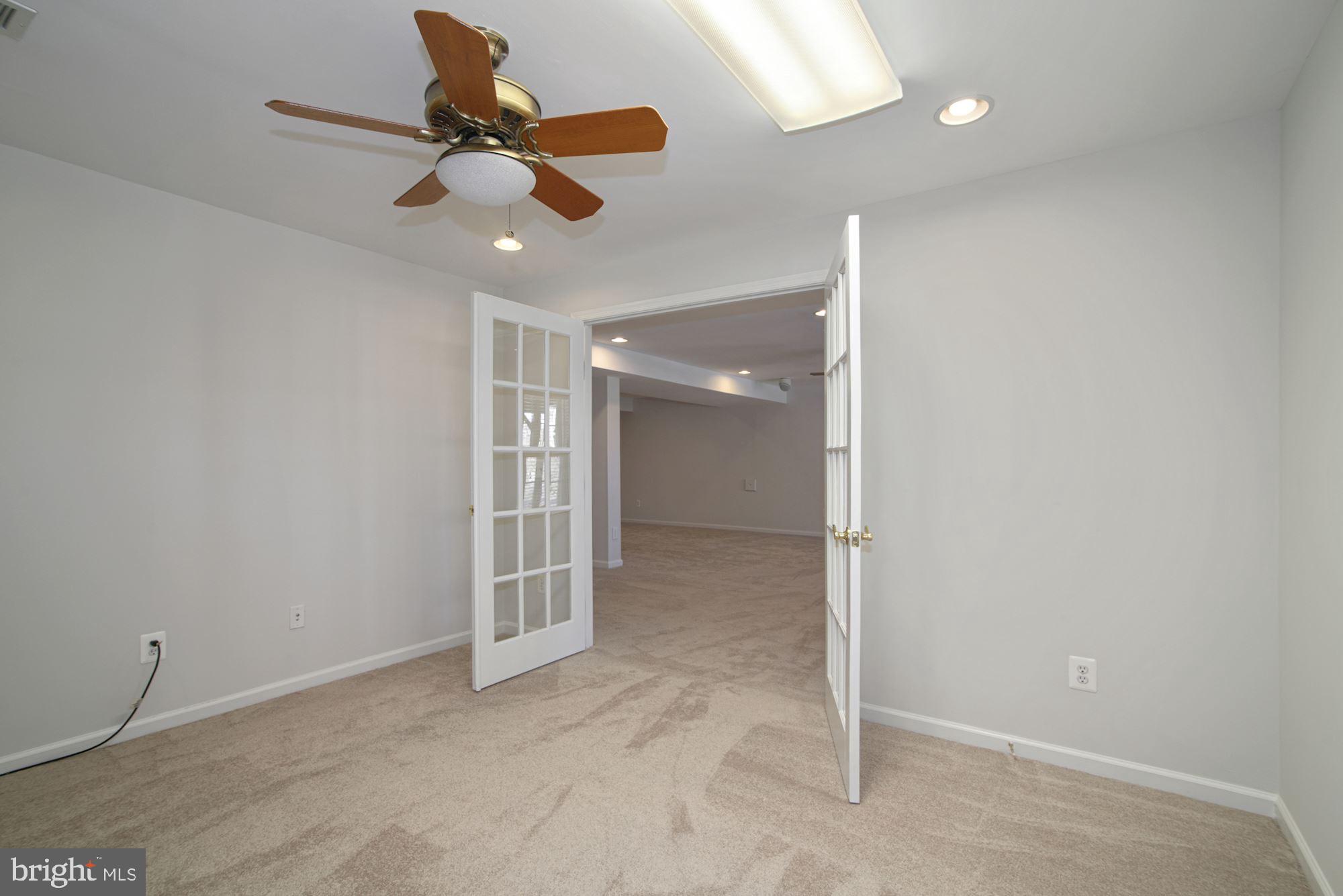 VILLAS AT THE RIDGES - Residential Lease