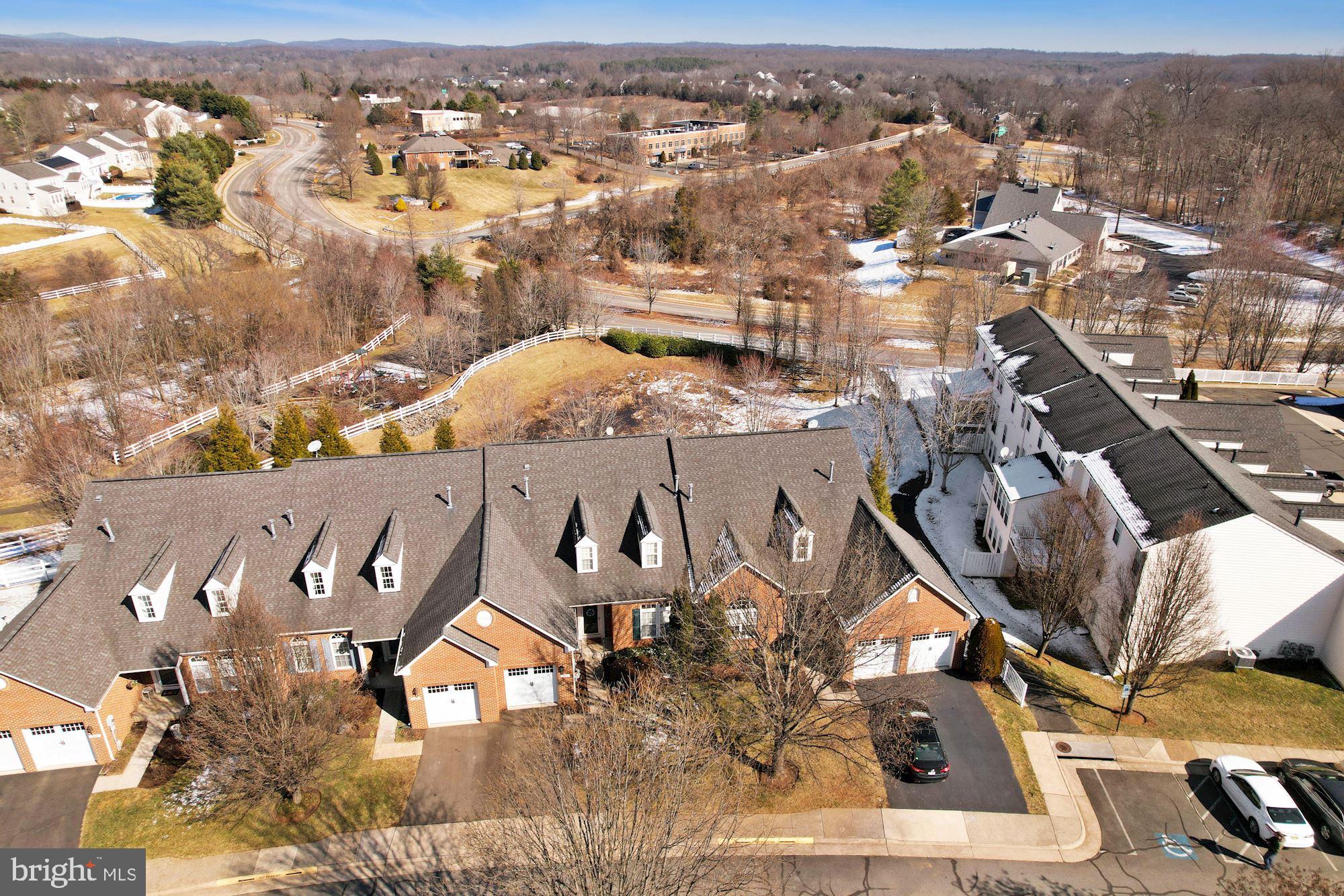 VILLAS AT THE RIDGES - Residential Lease