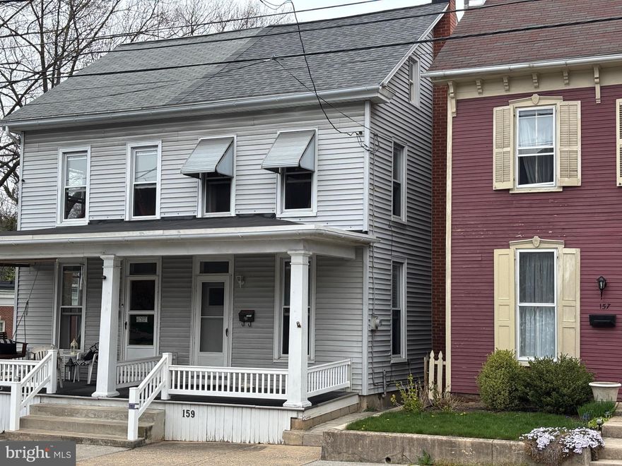 This spacious 4-bedroom, 2-bath home offers plenty of potential for the right buyer. Whether you're an investor or a homeowner ready to put in some work, this property is a great opportunity to build equity. Featuring generous living space and a convenient location in Ephrata, this home is ready for your vision and updates.