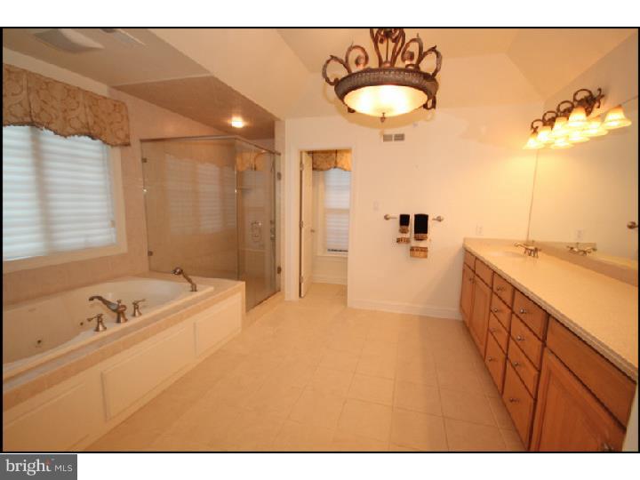 WHITEGATE - Residential