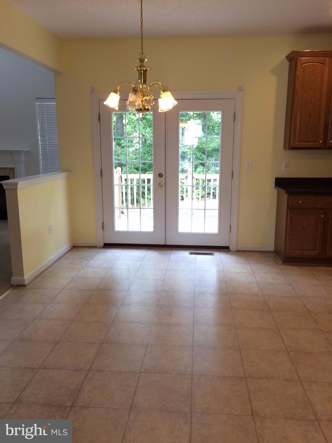 HAWTHORNE WOODS - Residential