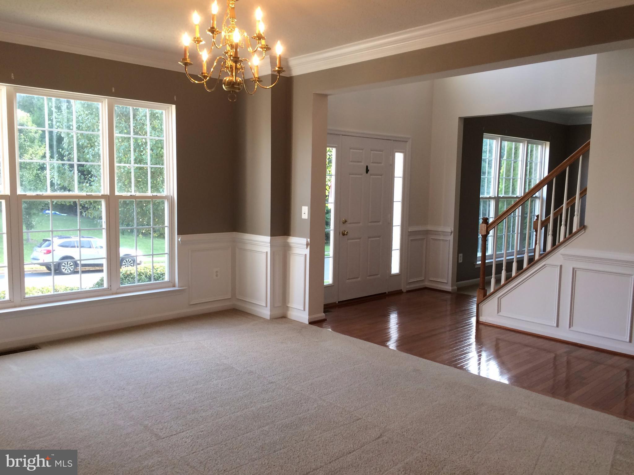 HAWTHORNE WOODS - Residential