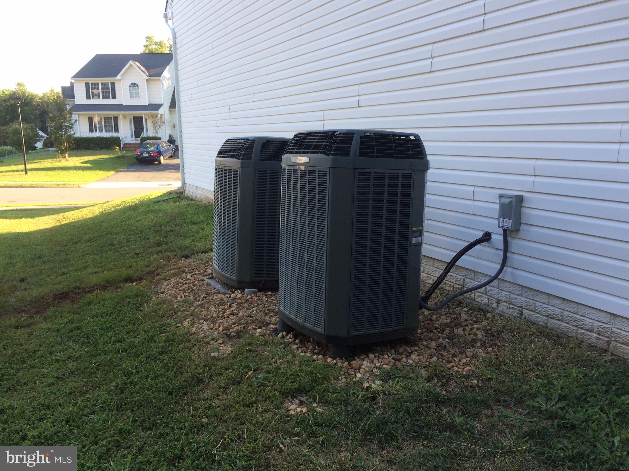 HAWTHORNE WOODS - Residential