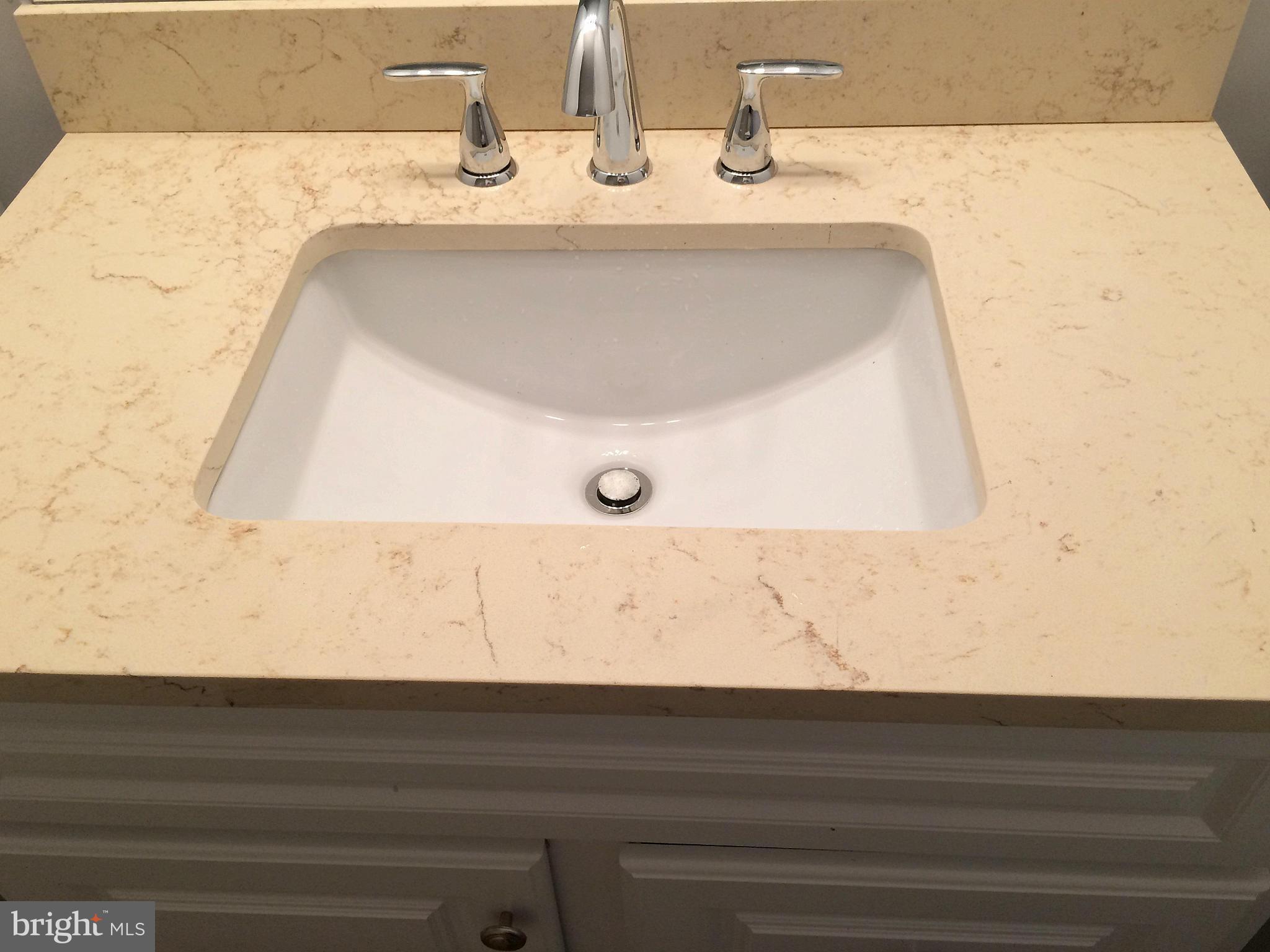 THE HUNTSMAN CONDOMINIUM - Residential Lease