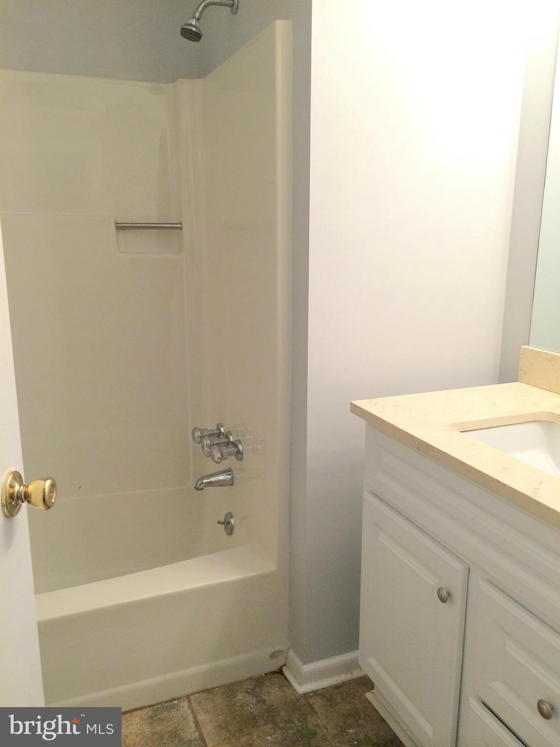 THE HUNTSMAN CONDOMINIUM - Residential Lease