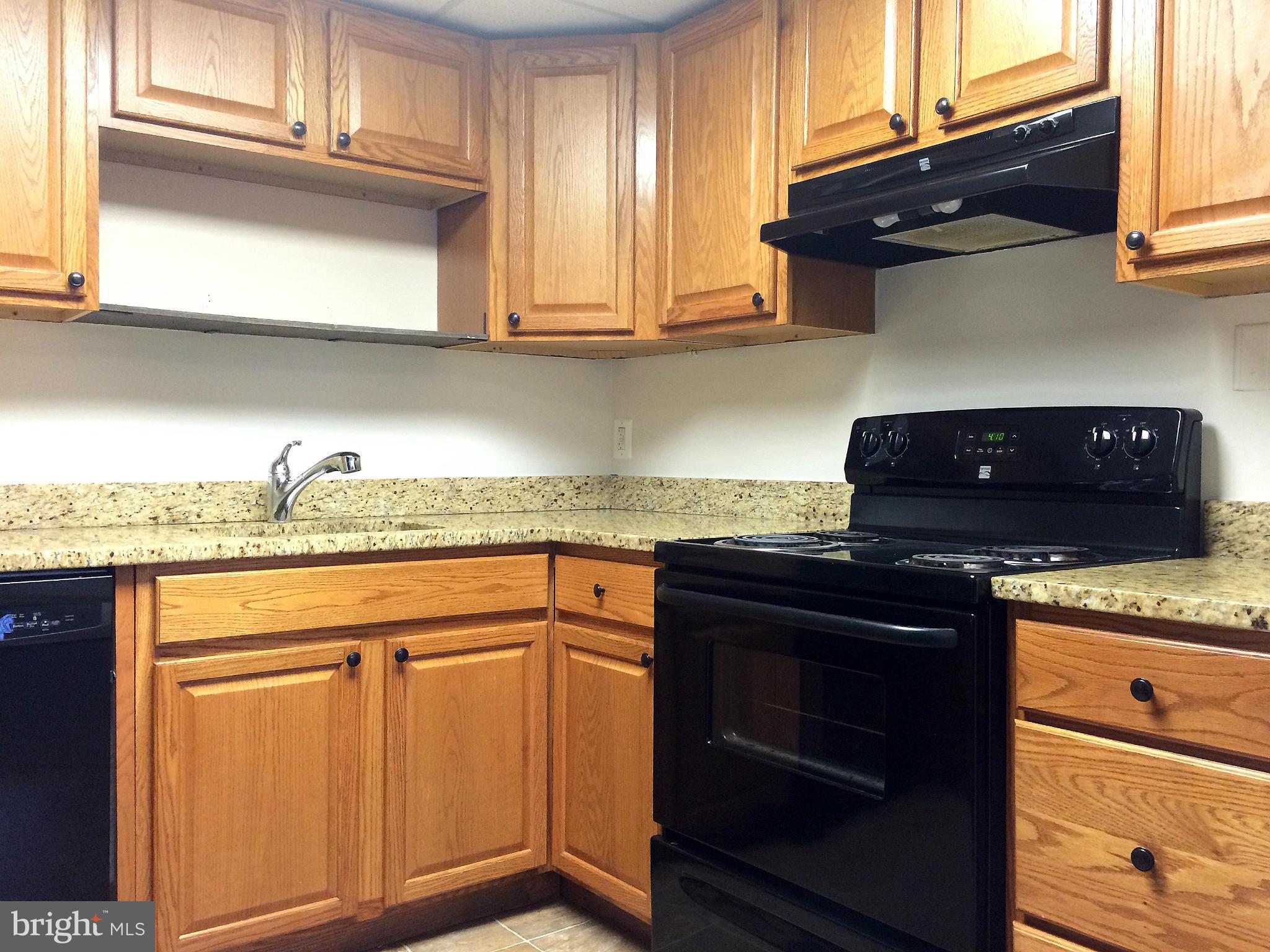 THE HUNTSMAN CONDOMINIUM - Residential Lease