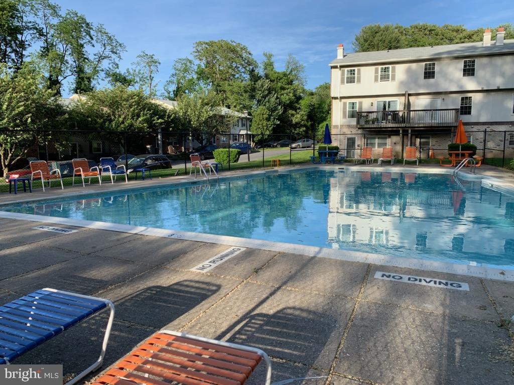 THE HUNTSMAN CONDOMINIUM - Residential Lease