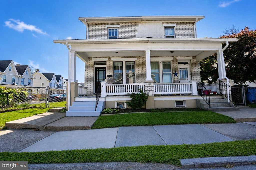 Photo of 21 Franklin Street, HIGHSPIRE, PA 17034 (MLS # PADA2059812)