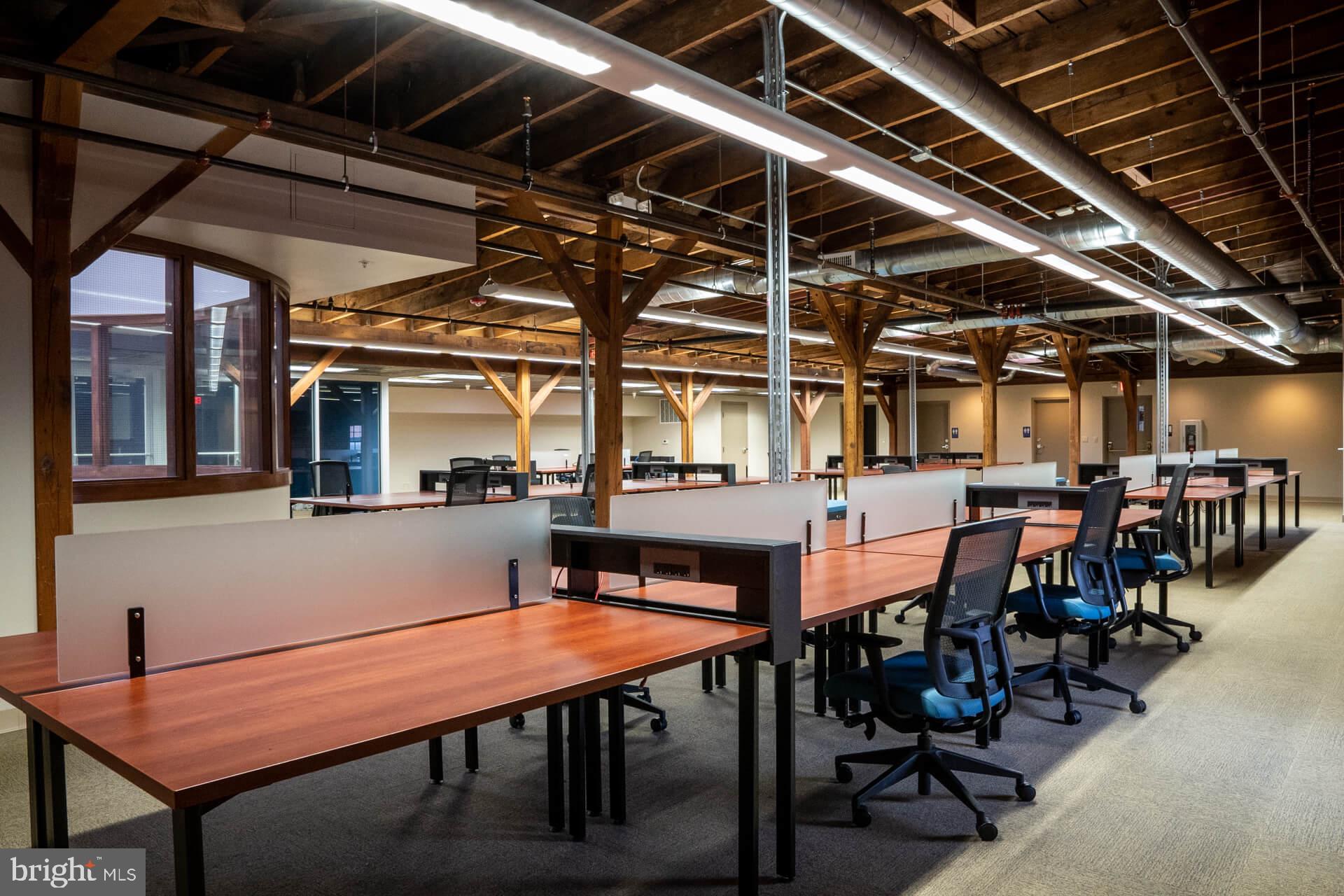 CLIPPER STADIUM BLOCK - Commercial Lease