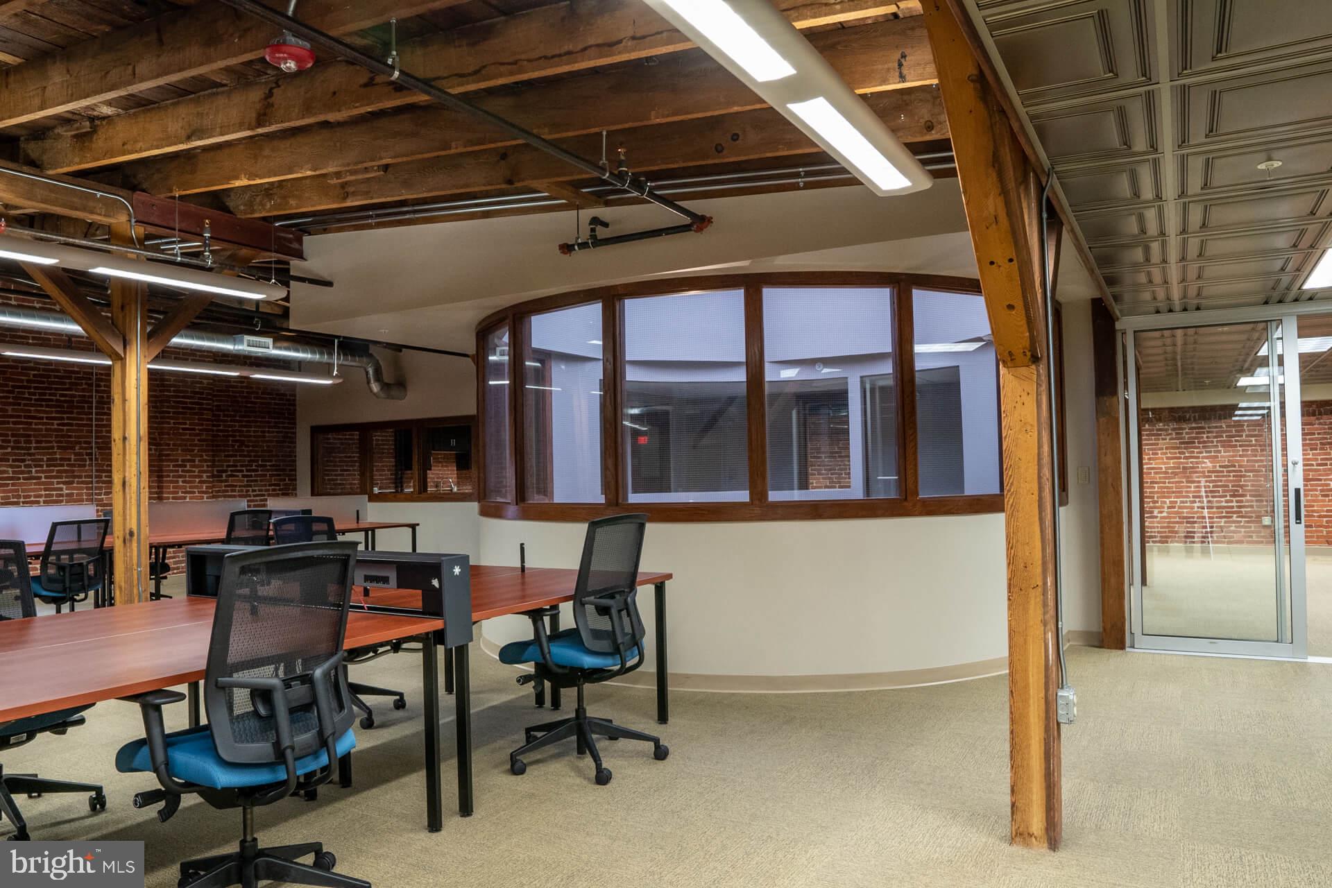 CLIPPER STADIUM BLOCK - Commercial Lease