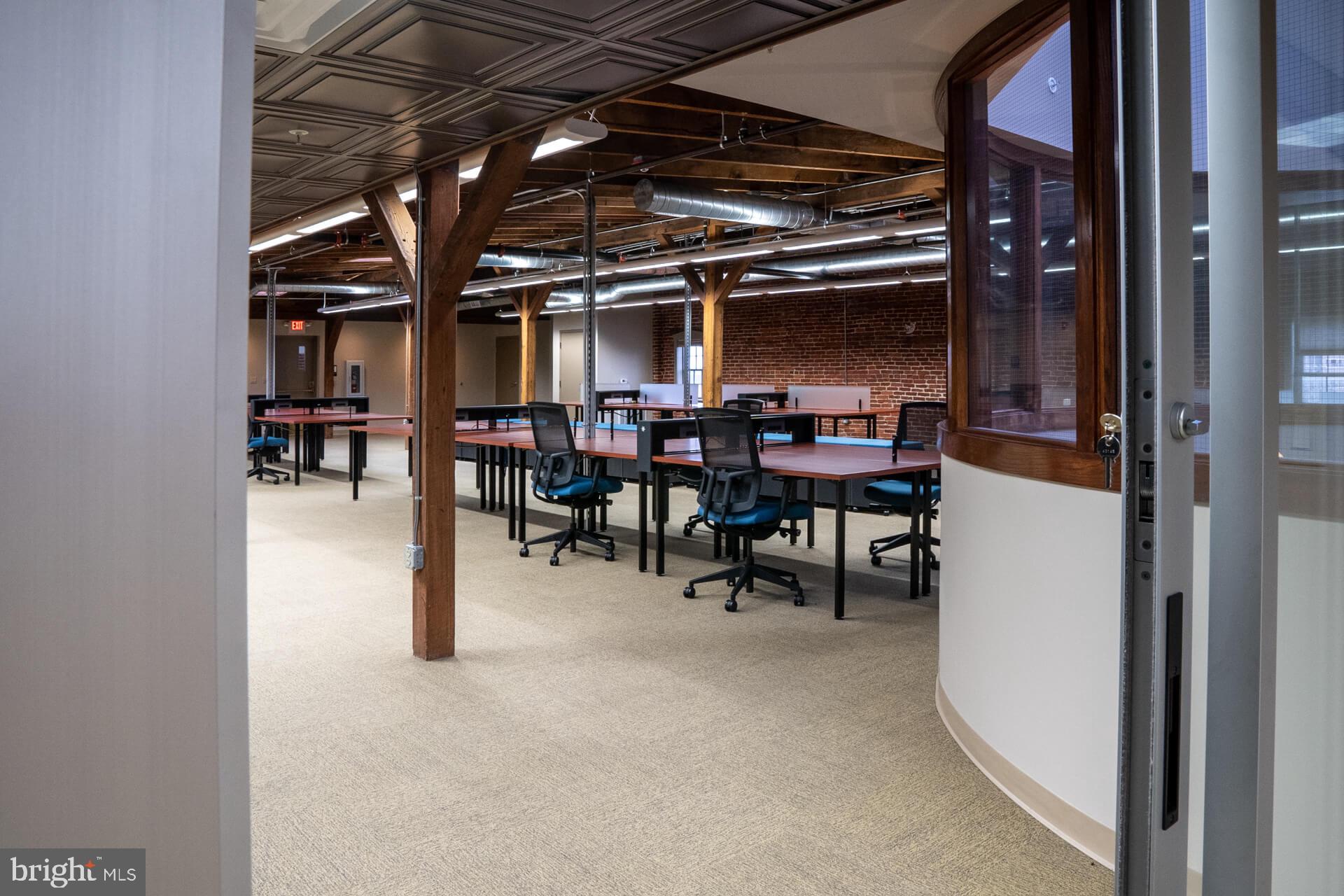 CLIPPER STADIUM BLOCK - Commercial Lease