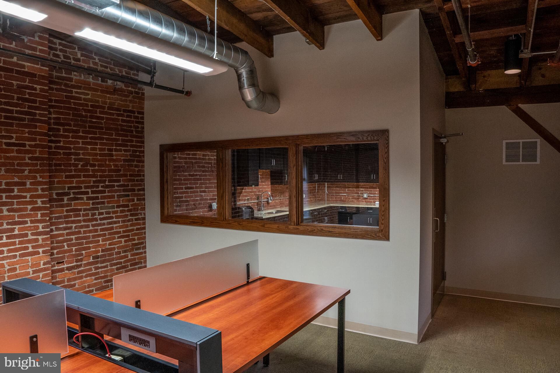 CLIPPER STADIUM BLOCK - Commercial Lease