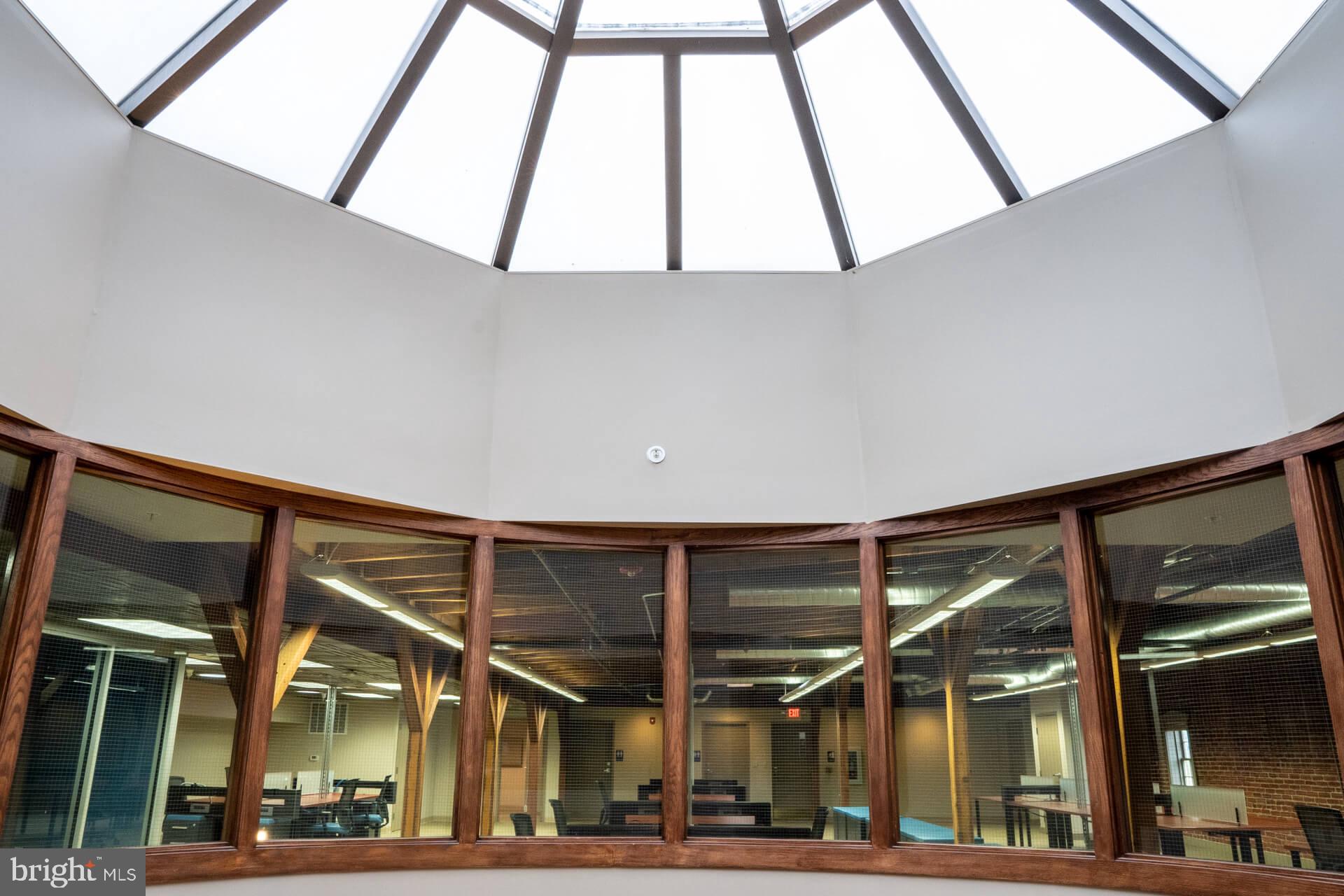 CLIPPER STADIUM BLOCK - Commercial Lease