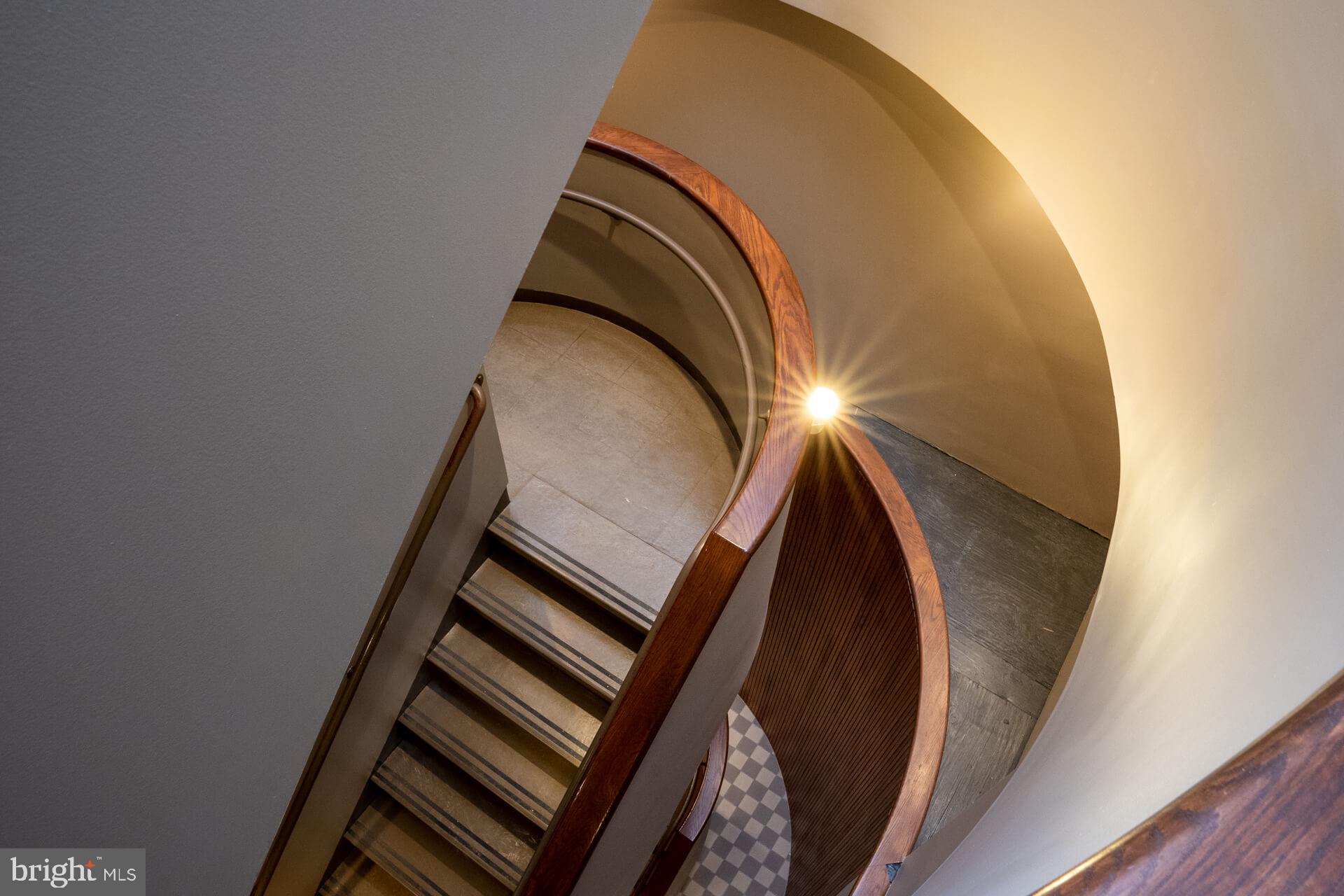 CLIPPER STADIUM BLOCK - Commercial Lease