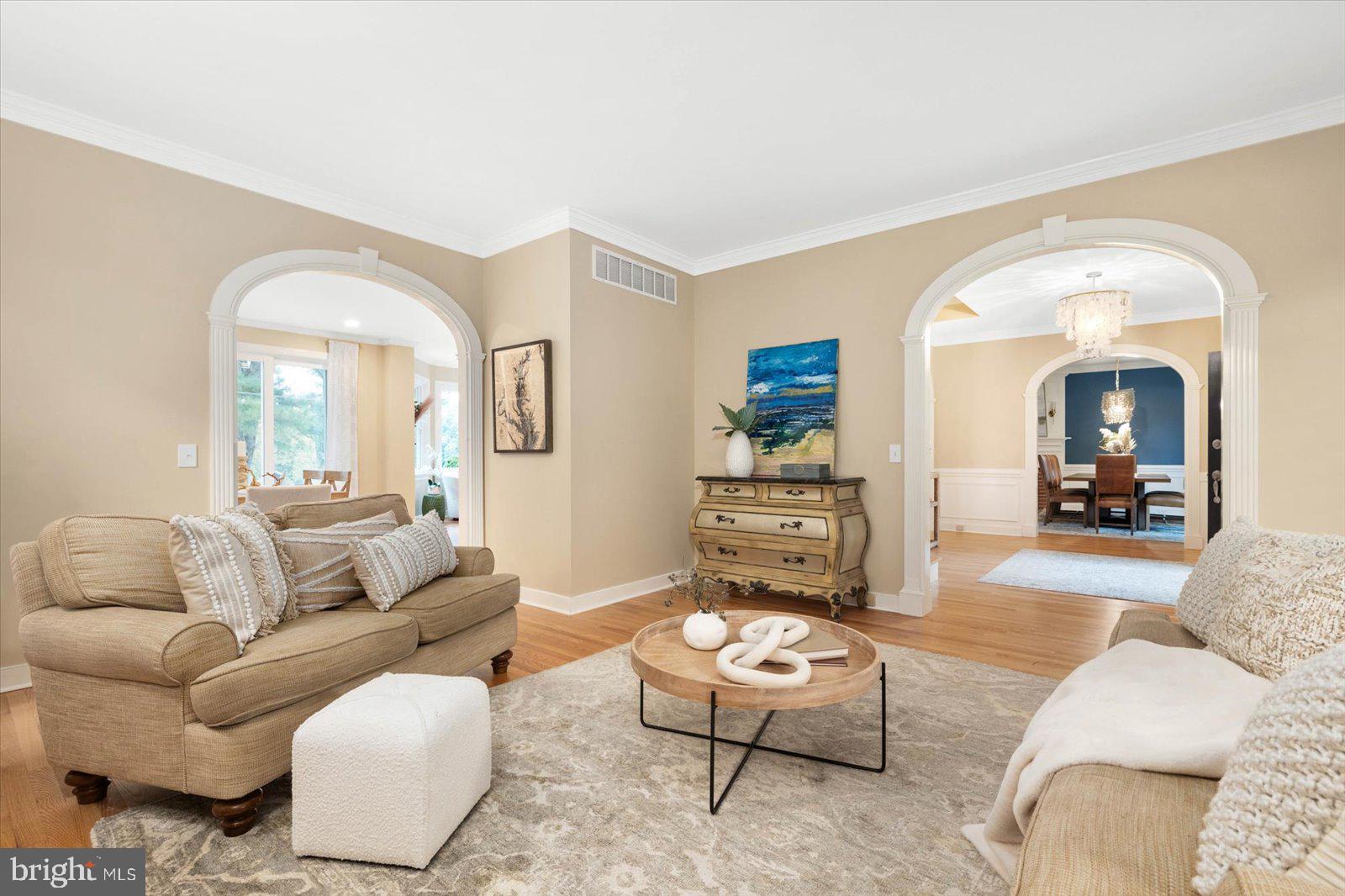 TONY TANK - Residential