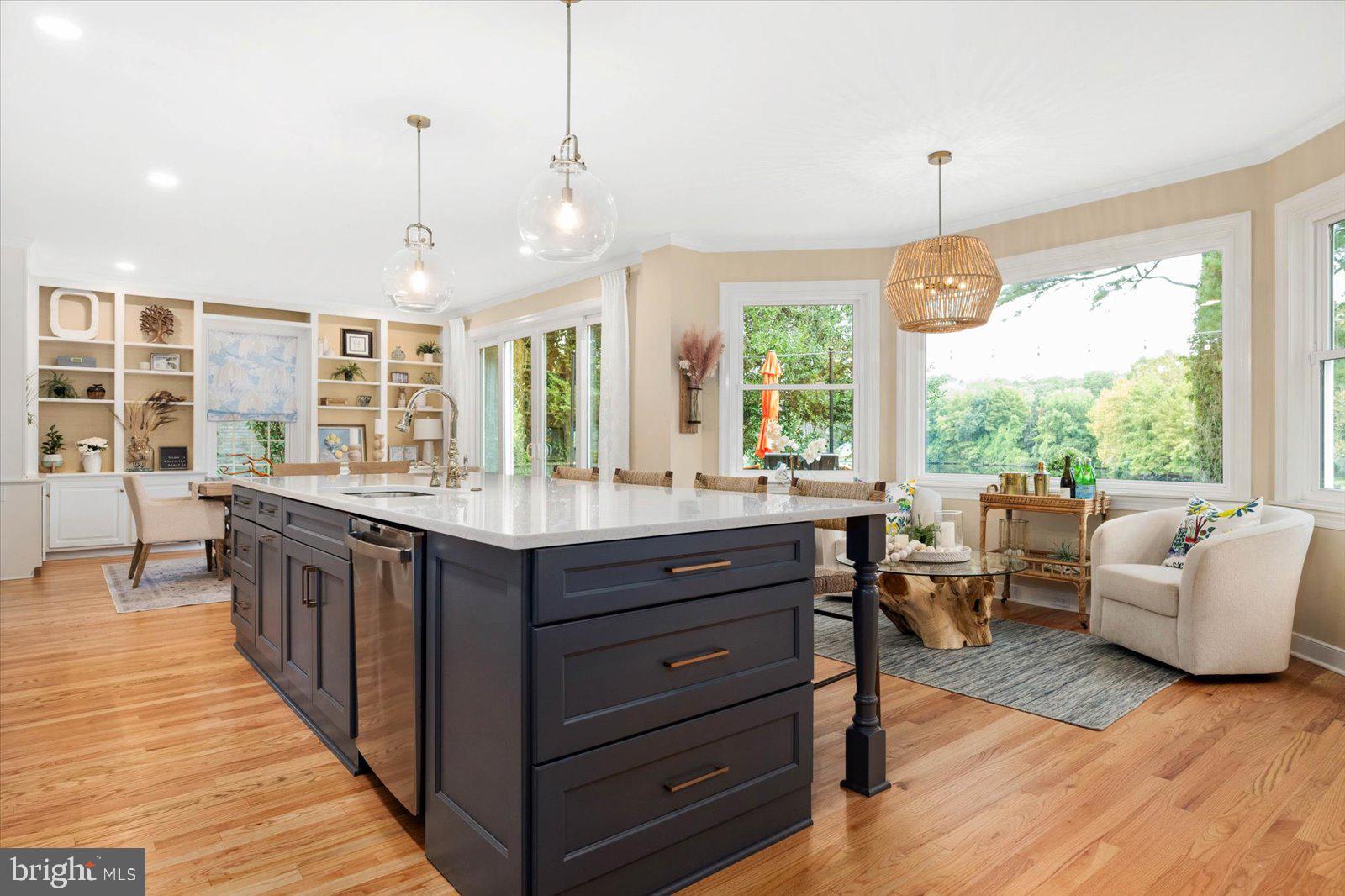 TONY TANK - Residential