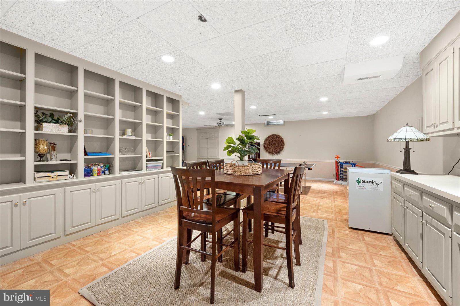 TONY TANK - Residential