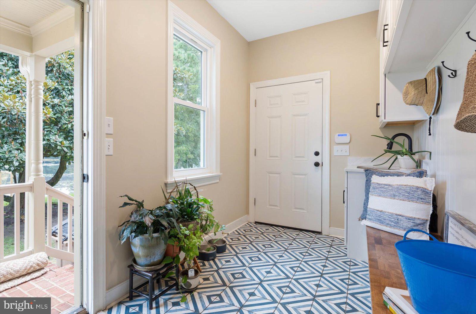 TONY TANK - Residential