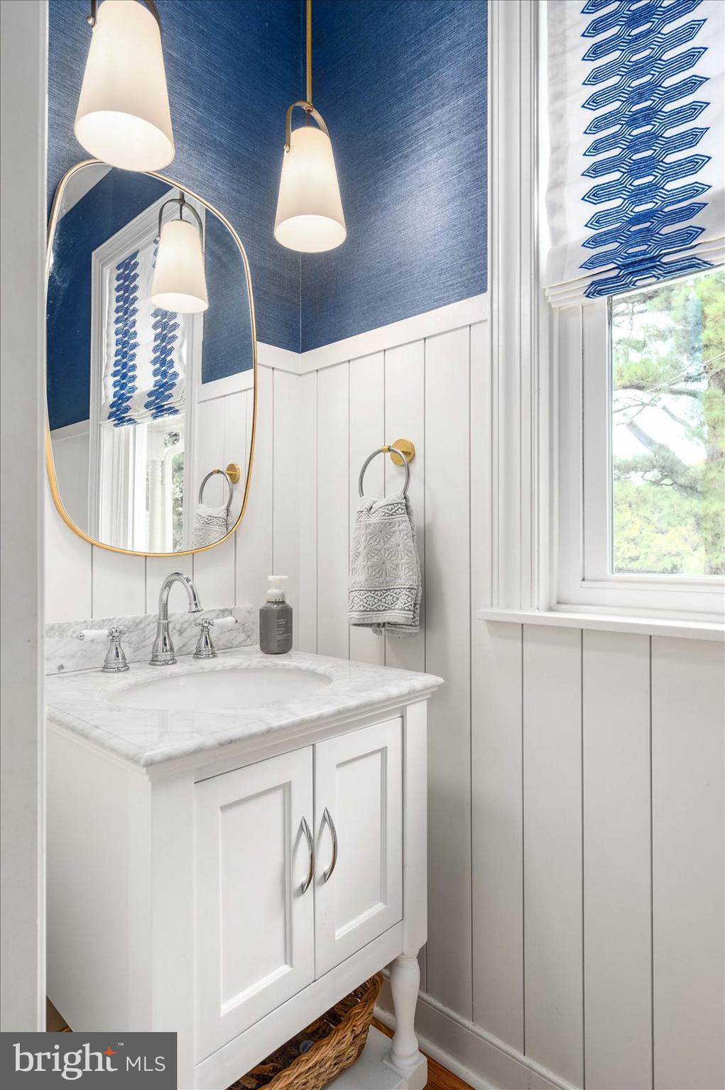 TONY TANK - Residential