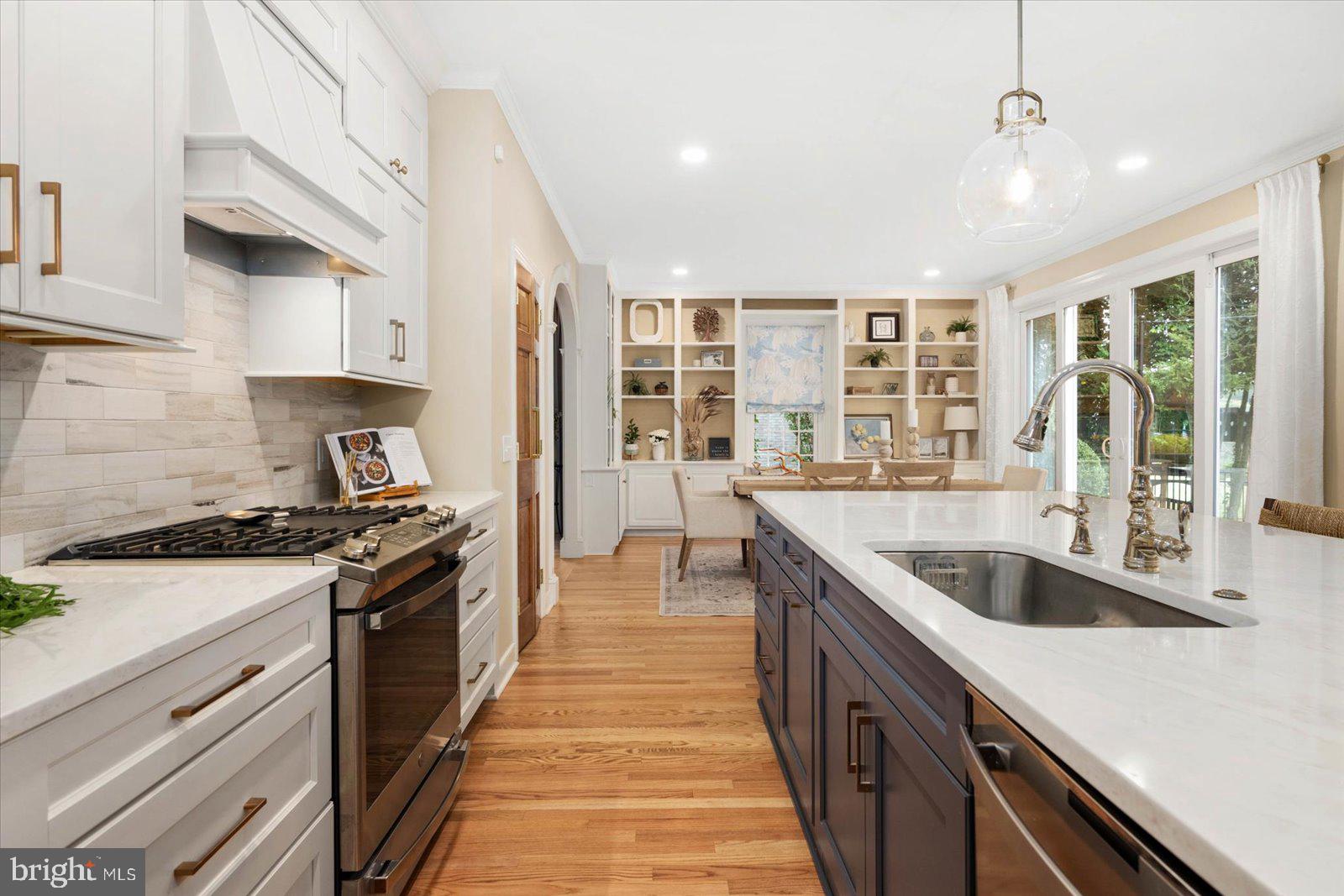 TONY TANK - Residential