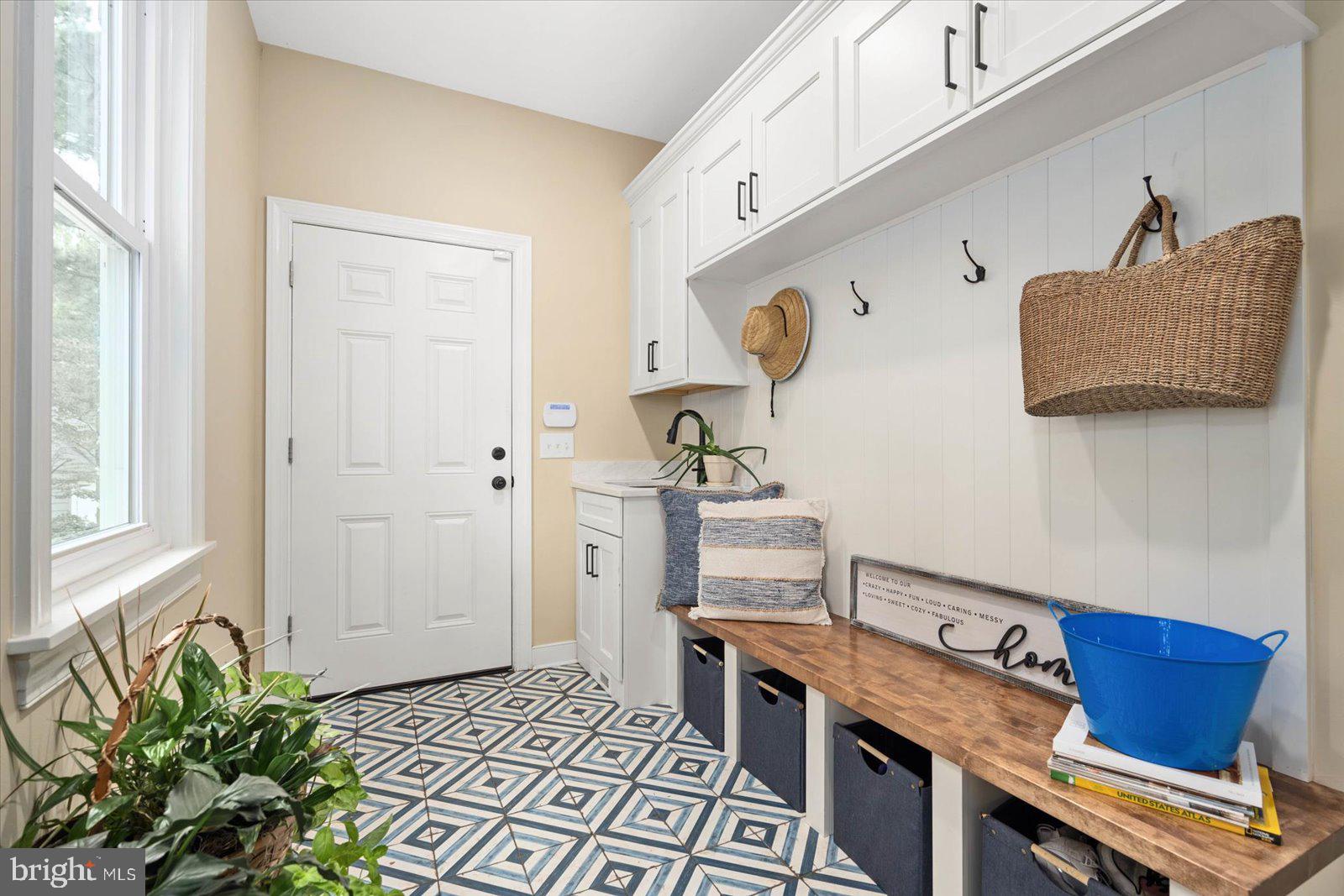 TONY TANK - Residential